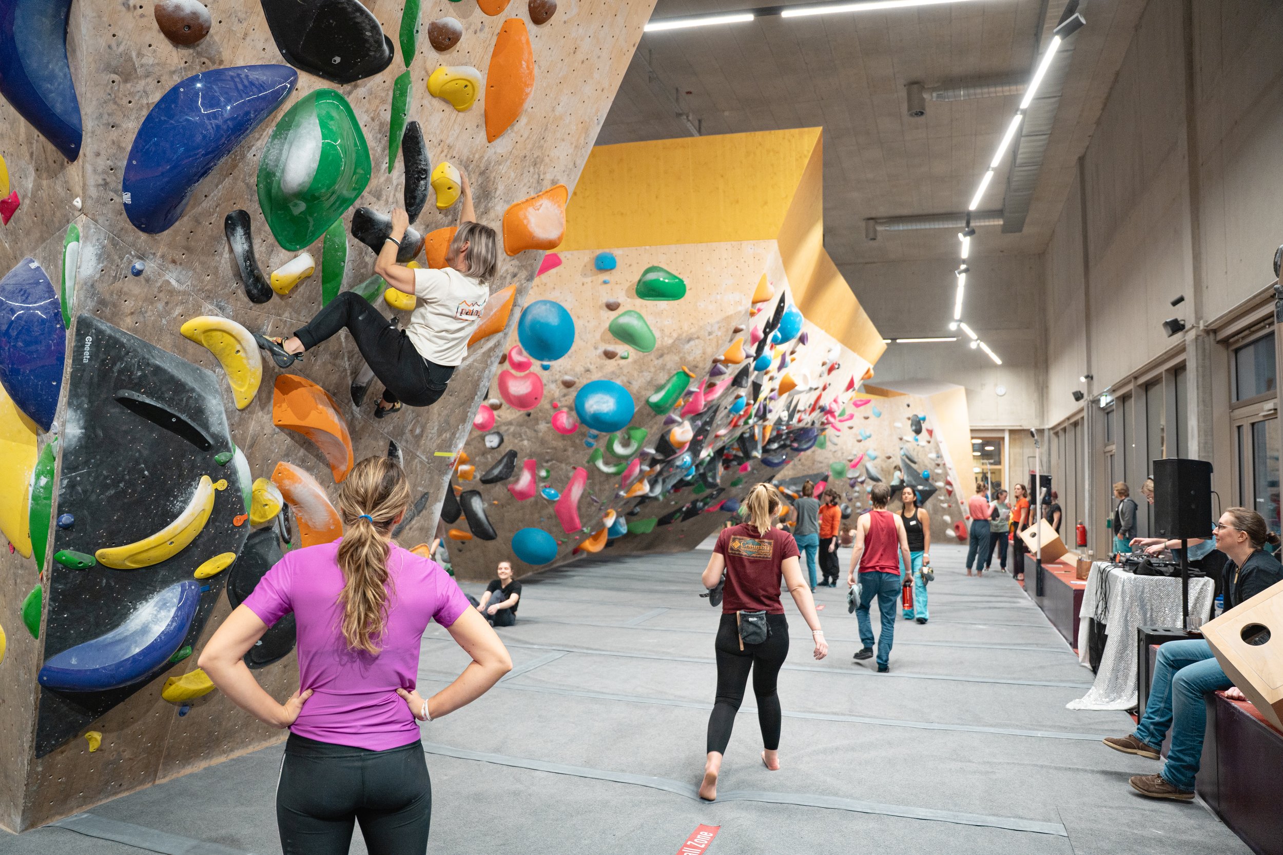 251122_Flinta_BoulderinnenFestival_081.jpg