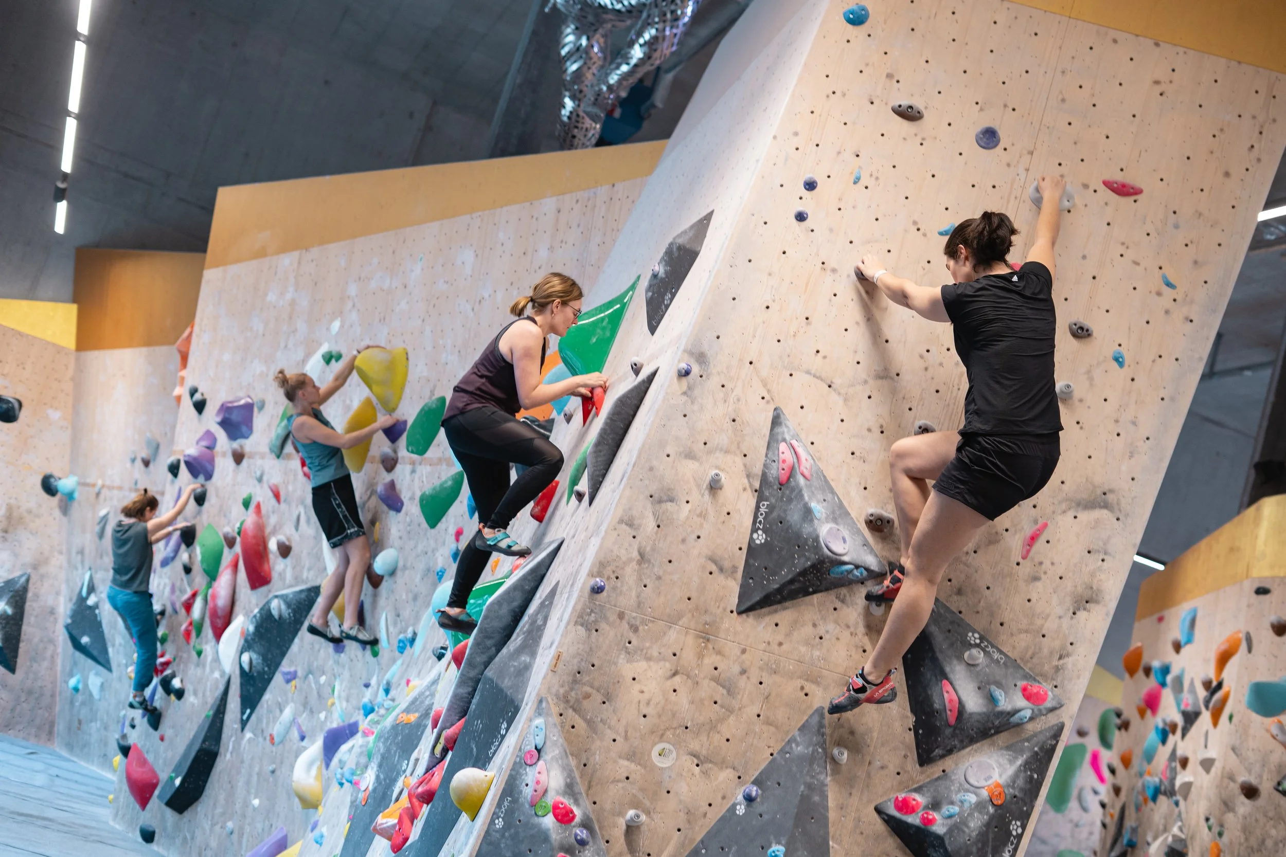 251122_Flinta_BoulderinnenFestival_012.jpg