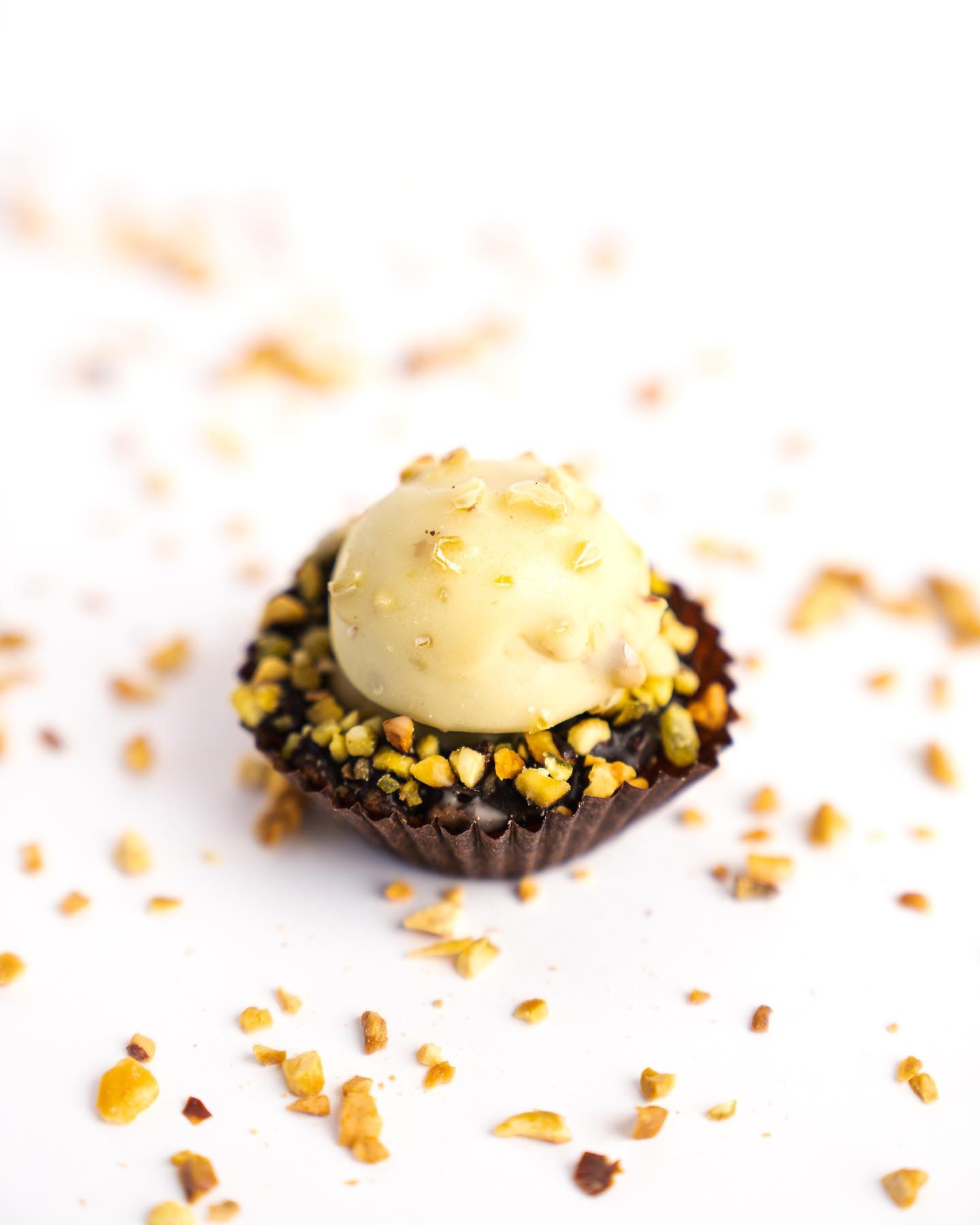 Avete mai pensato a quante storie possono essere associate ad un pasticcino? 

Pasticcini per festeggiare, per viziare, per amare.
Pasticcini per farsi perdonare, per cortesia, per coccolarsi. 

Quando prepariamo i nostri prodotti abbiamo nel cuore e