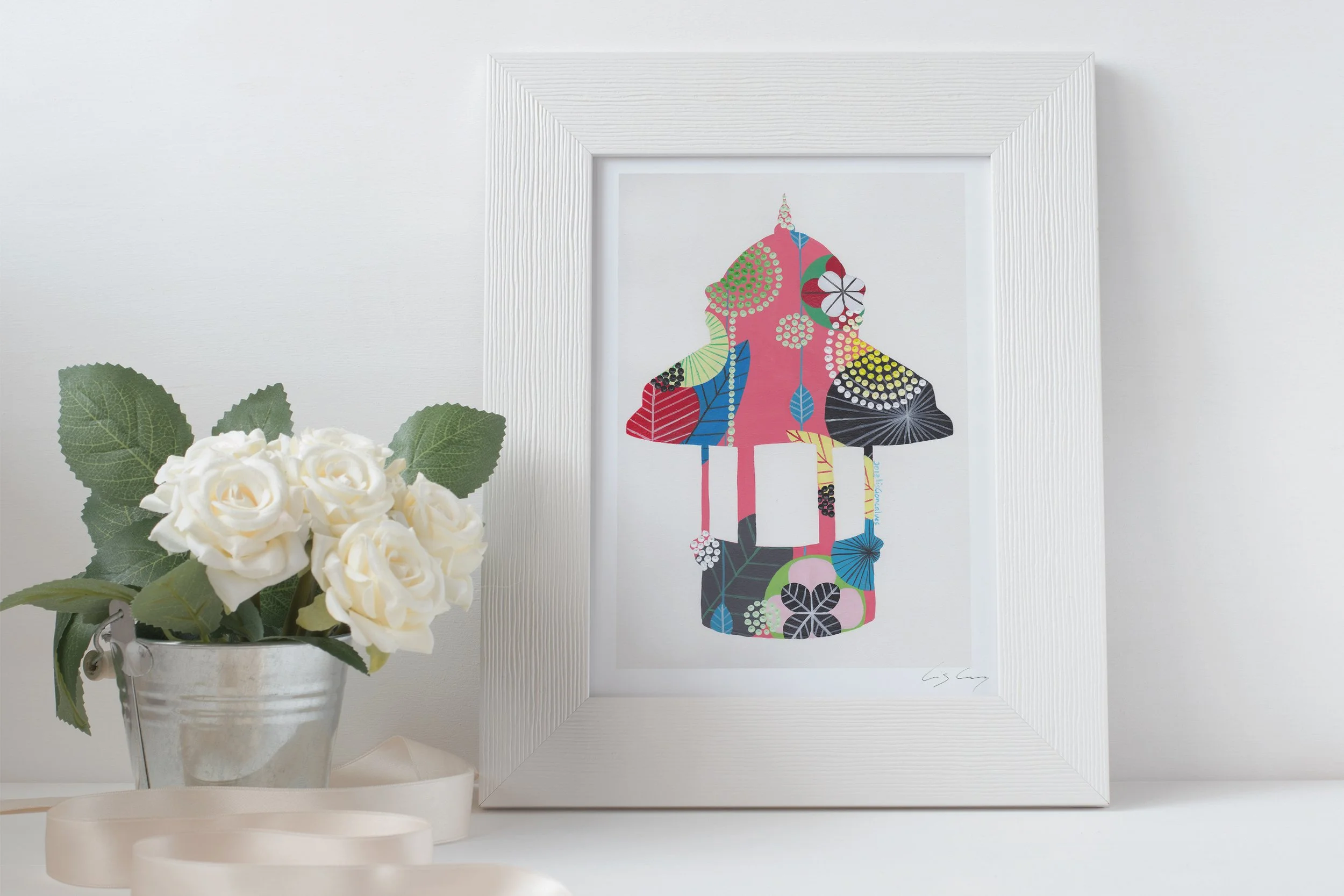 Kiosk (Pink) - Fine art print by Lis Gonçalves. A modern and colourful take on a famous Portuguese icon.