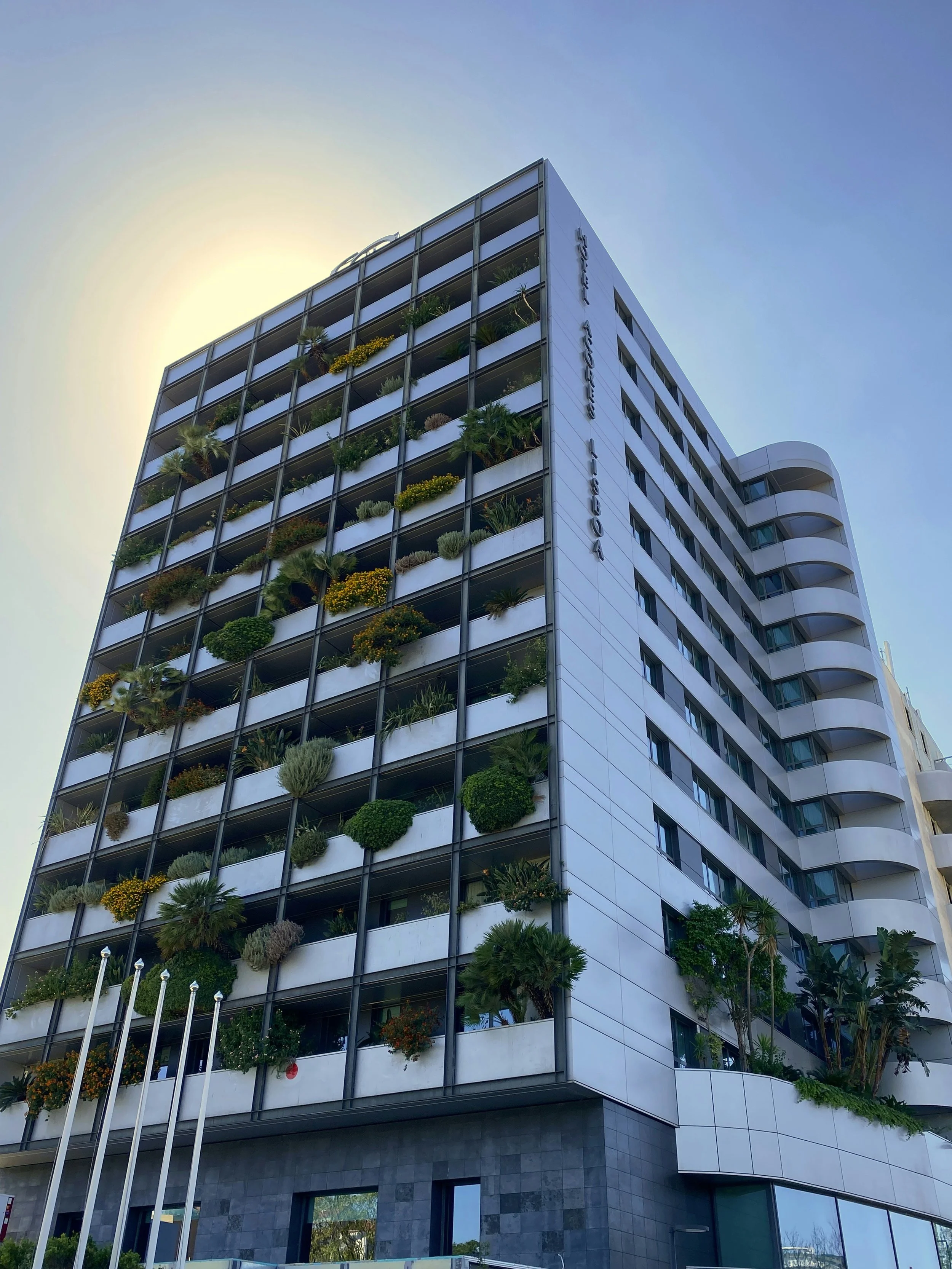 10 Environmentally friendly housing complexes planned for green cities - Luxury Eco-Friendly Apartment Complex