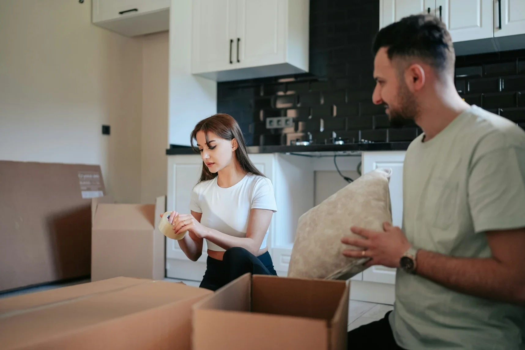 Seamless Settling: Navigating Move-In Services in Bellevue