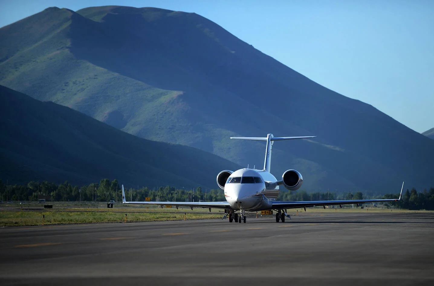 Registration Open October 1, 2027: Aviation Careers with Far + Wise