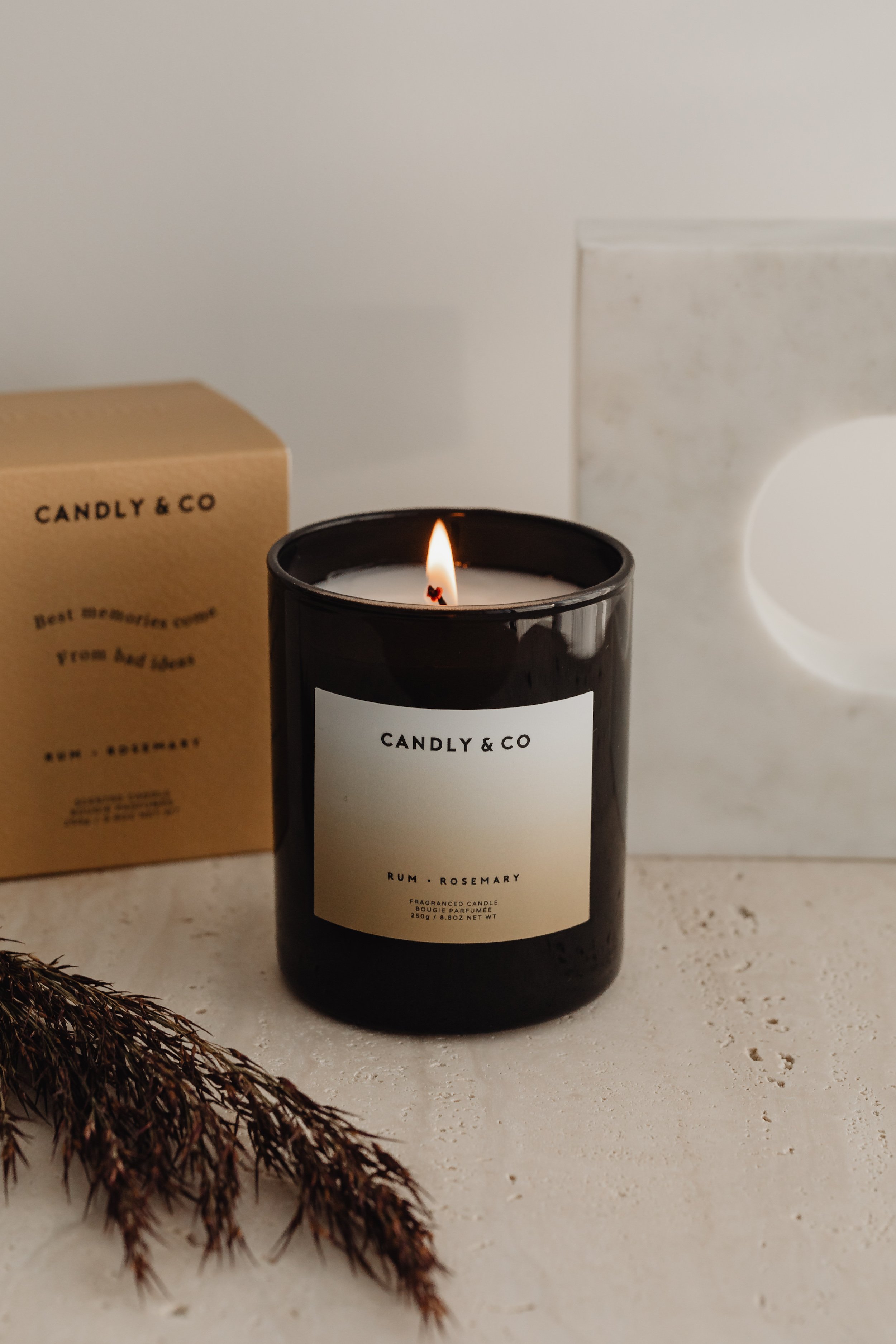 kaboompics_product-photography-candles-and-diffuser-fragrances-branding-packaging-29020.jpeg