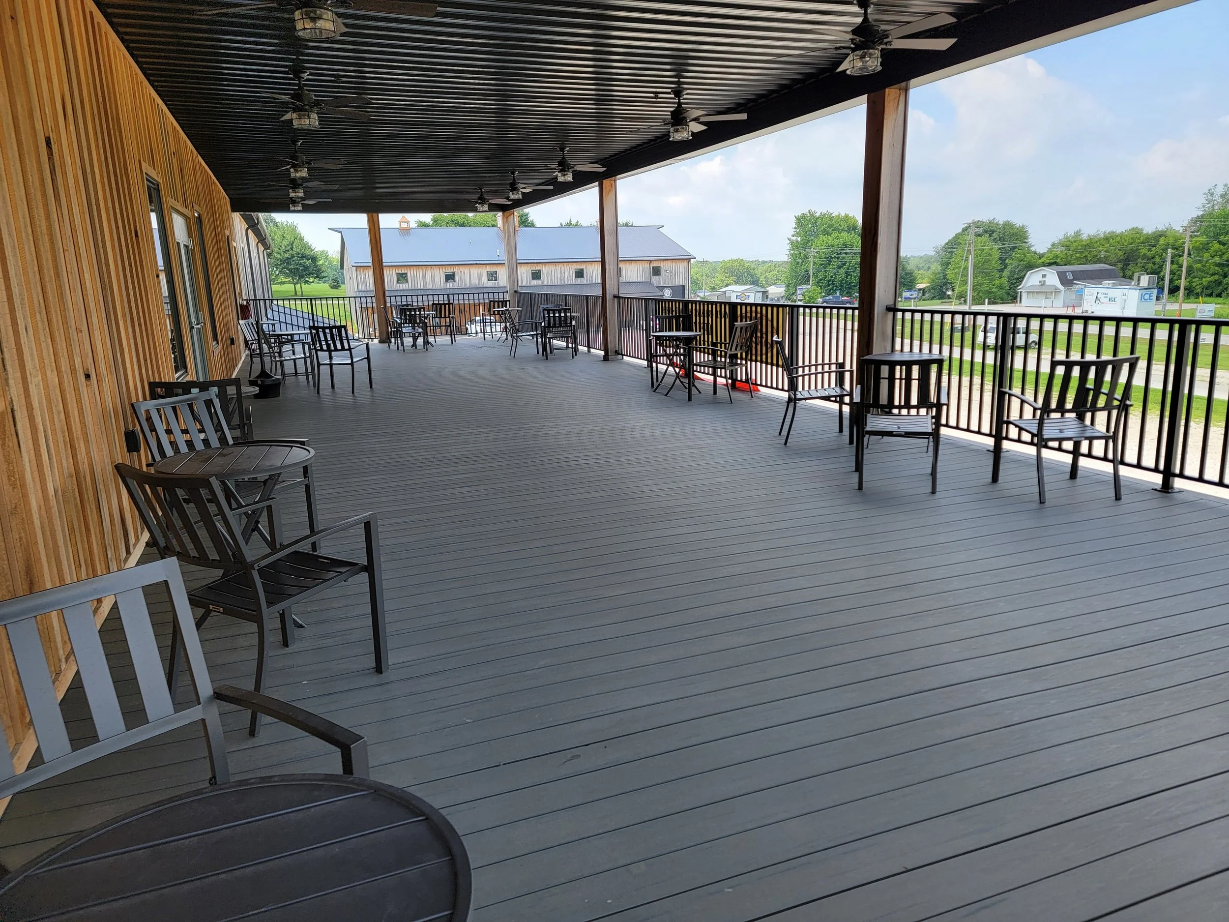 saloon-balcony-2.jpg