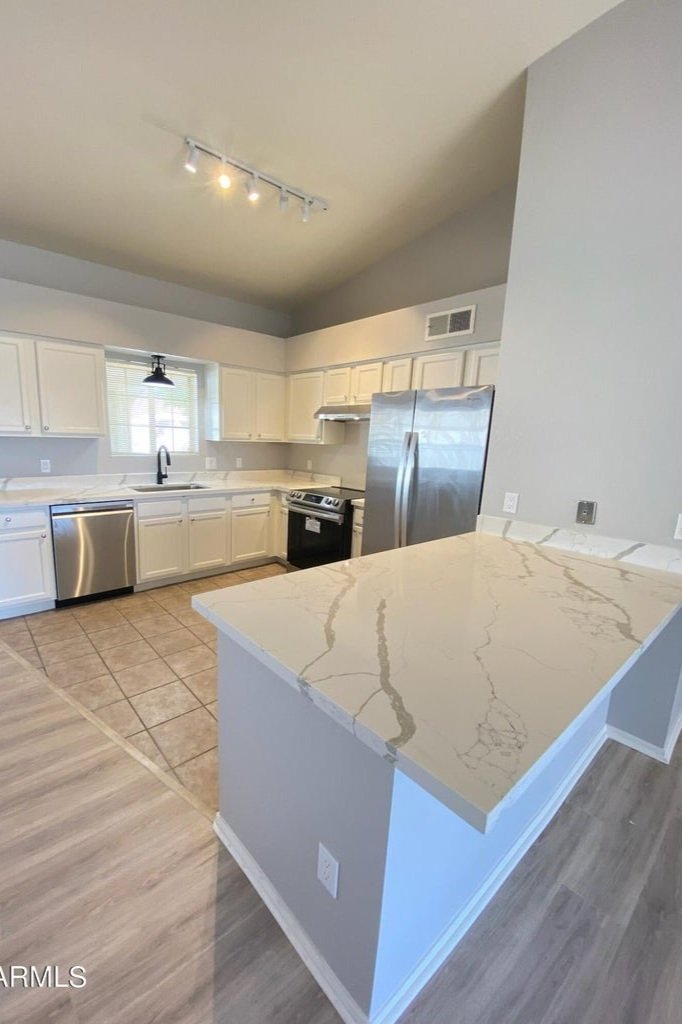 salida+kitchen.jpg