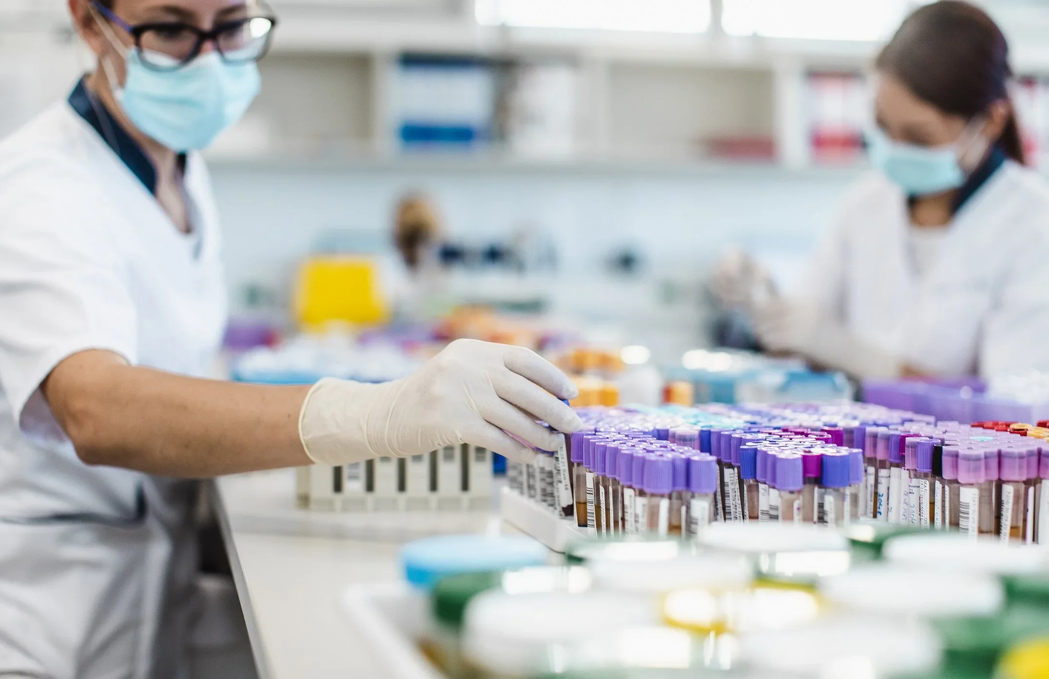 Focused blood sample testing representing a targeted biomarker approach to lung cancer detection.