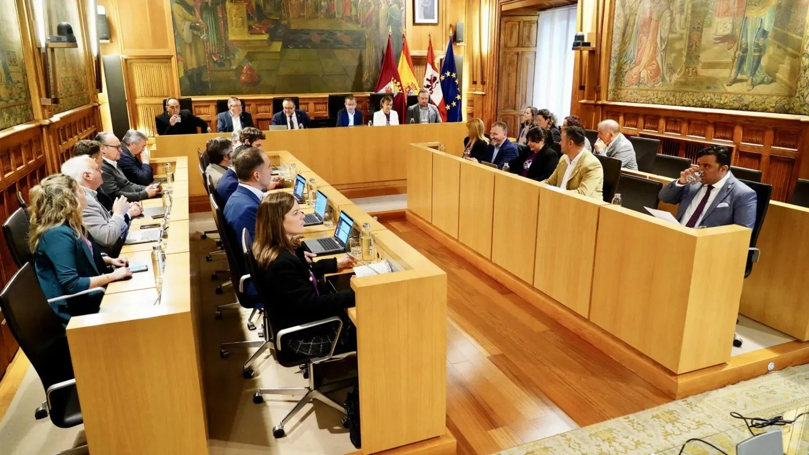 Una moción por el autogobierno de las leonesas y leoneses