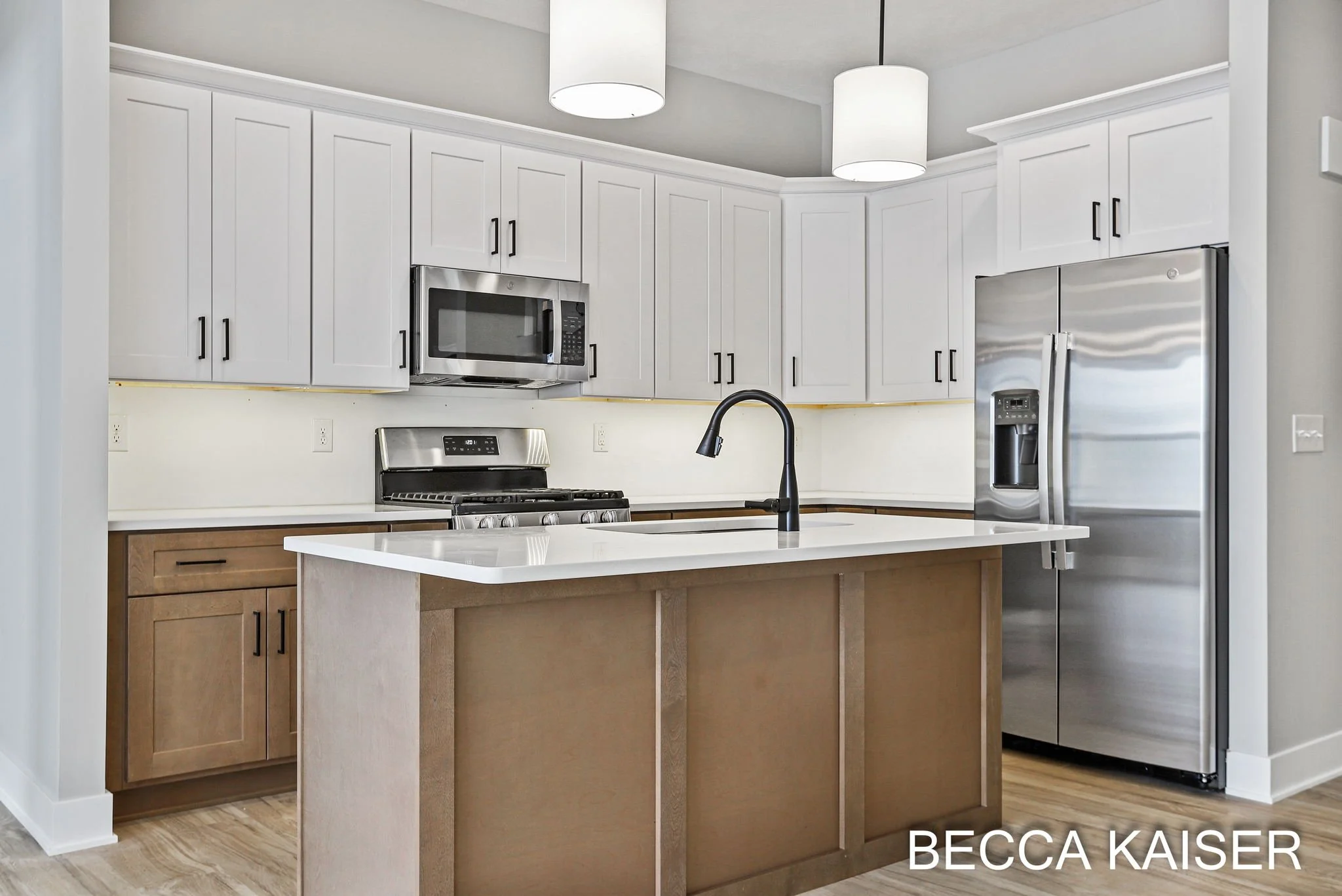 12-web-or-mls-9075 Winterberry Dr, West Olive-12.jpg