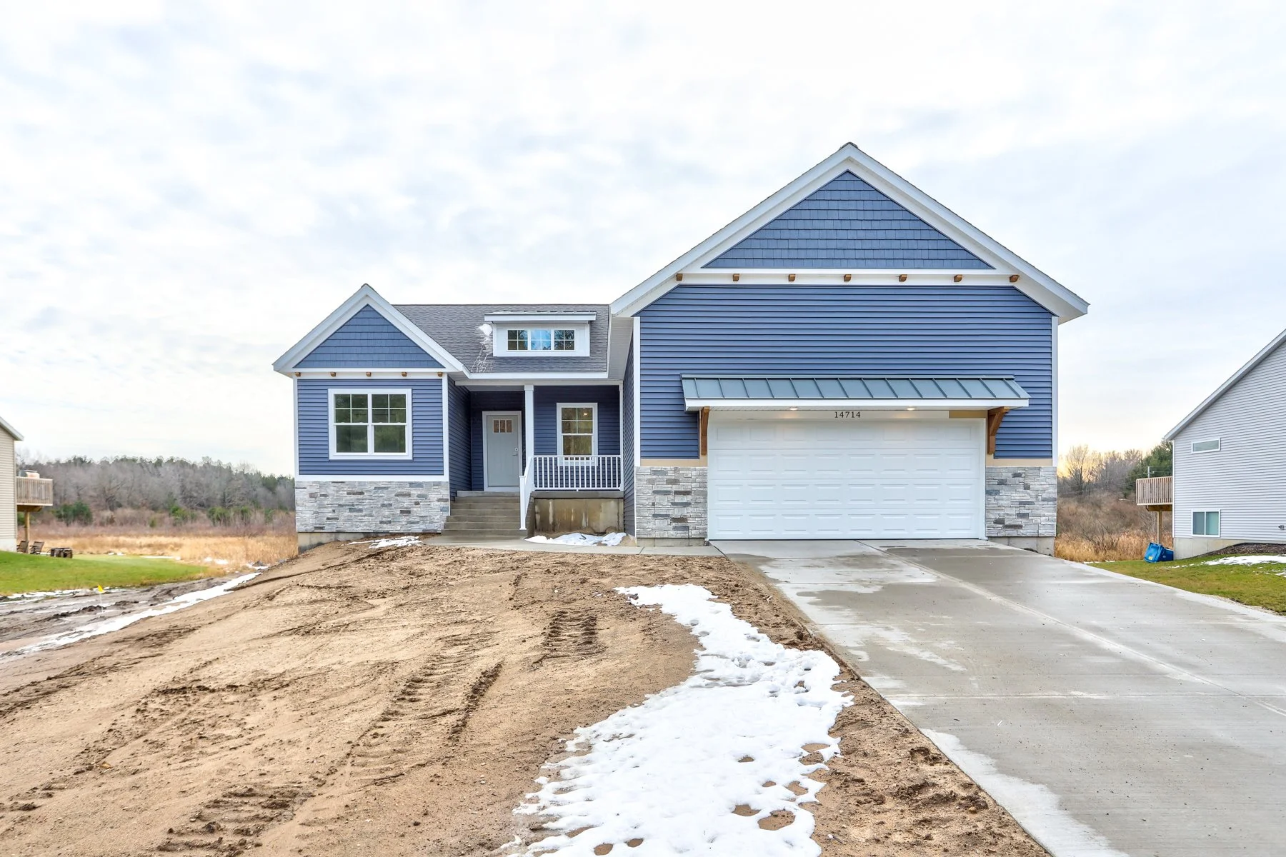 14714 Leonard St, Spring Lake-5.JPG