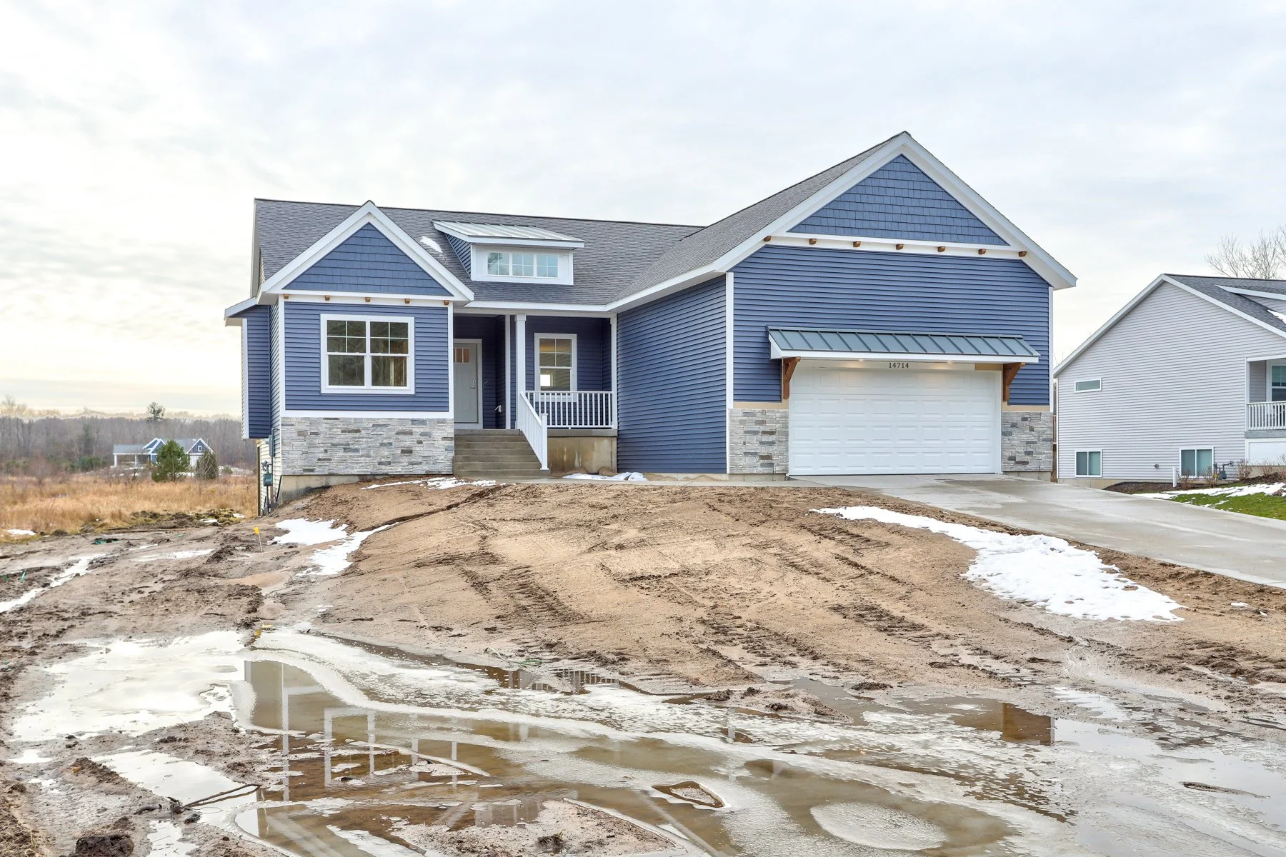 14714 Leonard St, Spring Lake-11.JPG