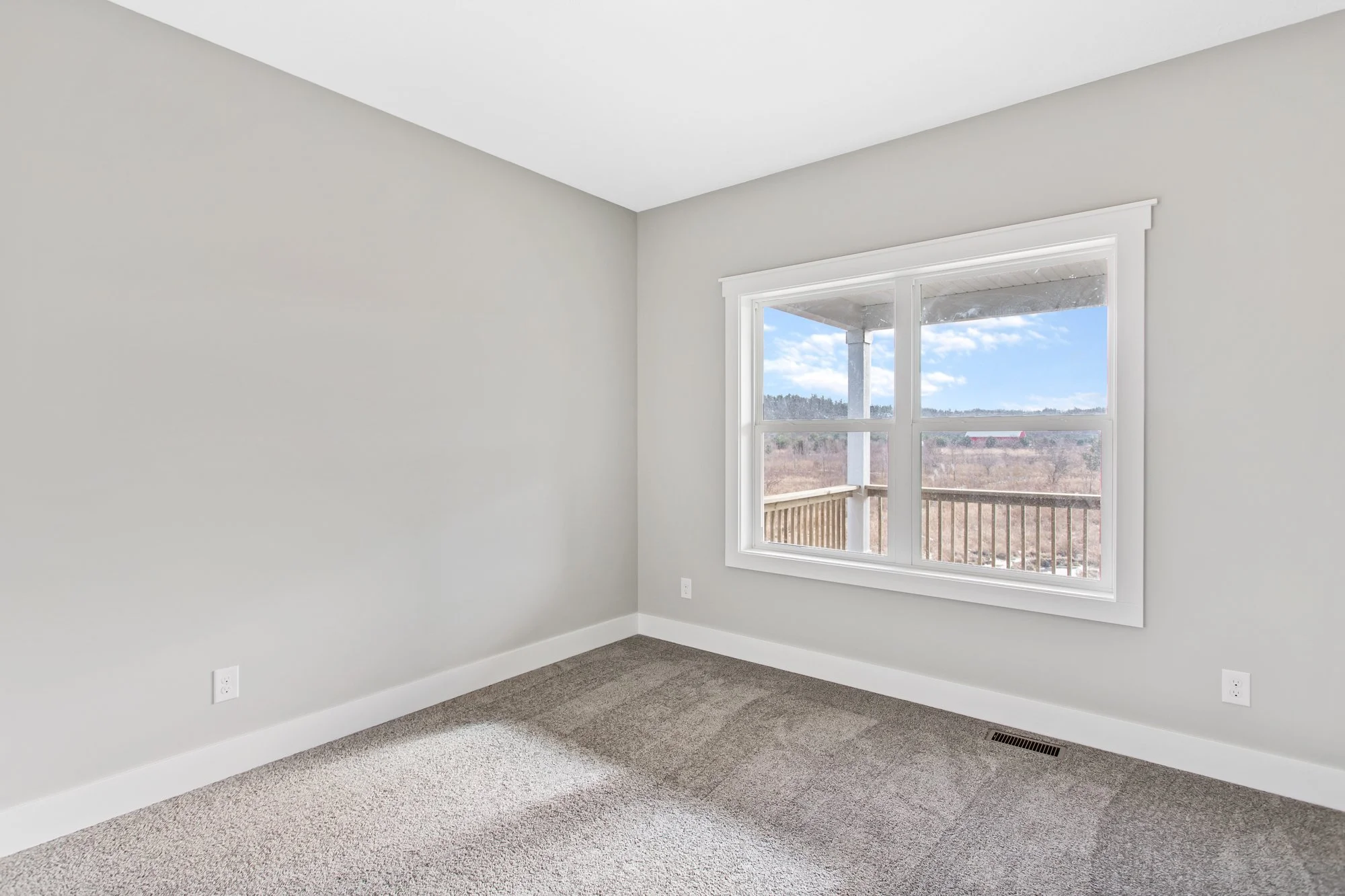 14714 Leonard St, Spring Lake-13.jpg