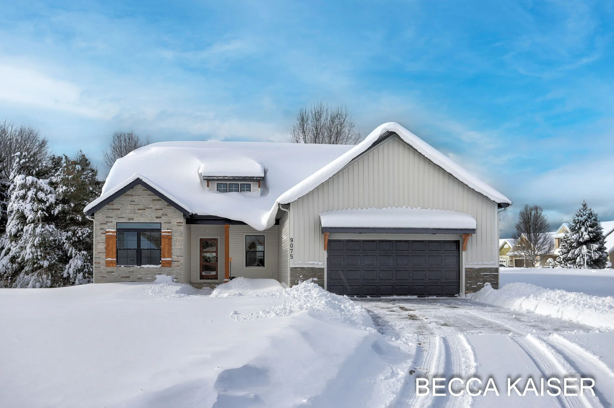 2-web-or-mls-9075 Winterberry Dr, West Olive-2.jpg