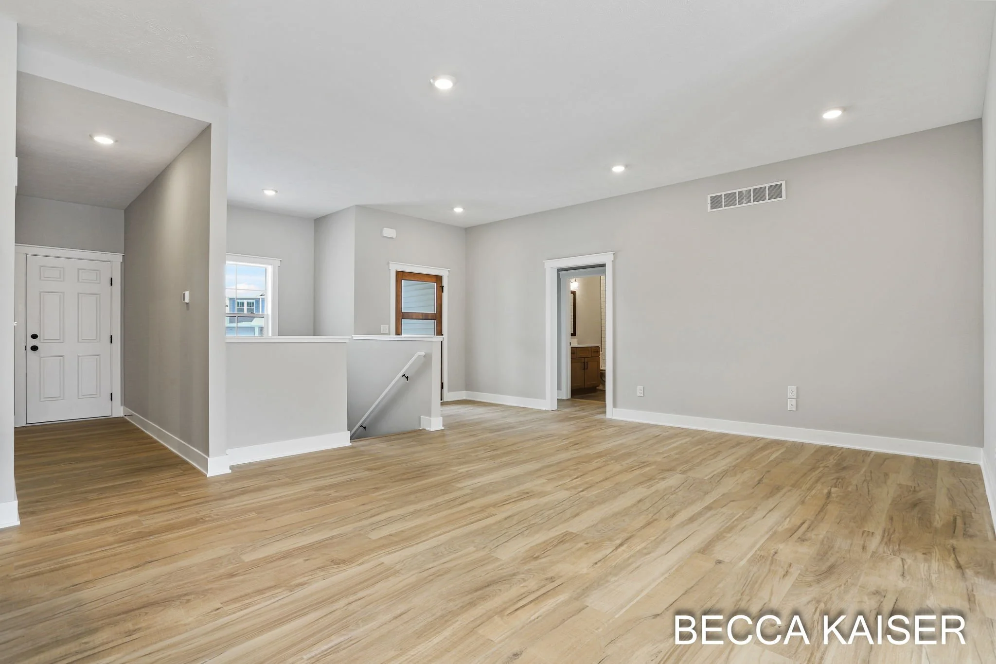 10-web-or-mls-9075 Winterberry Dr, West Olive-10.jpg