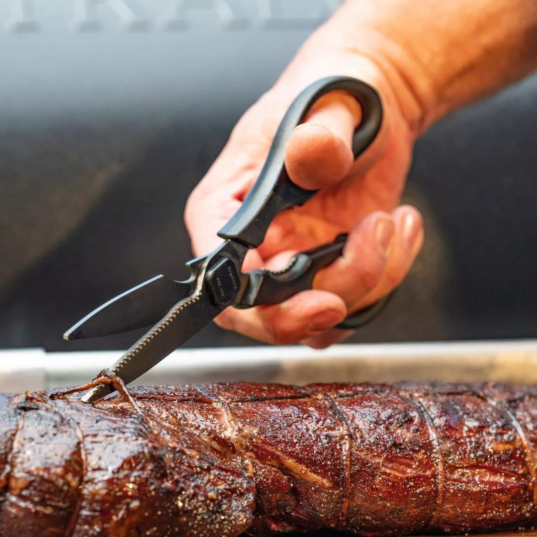 TRAEGER BBQ SHEARS 4.png