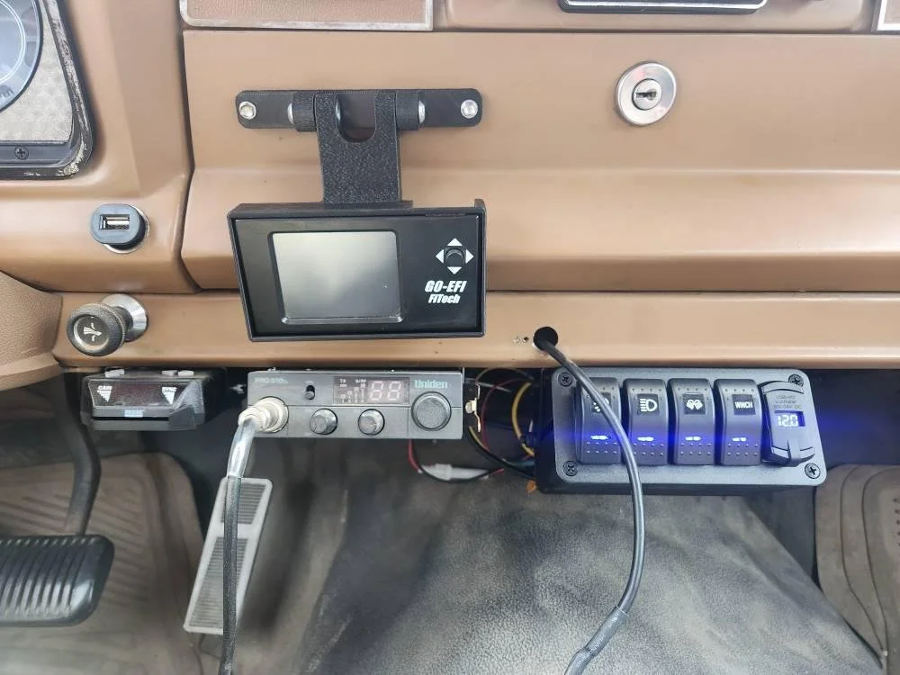 Under Dash mount for FiTech GO-EFI handheld screen