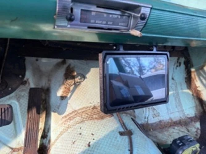 Under dash mount for Aces Fuel injection 8 inch HD screen