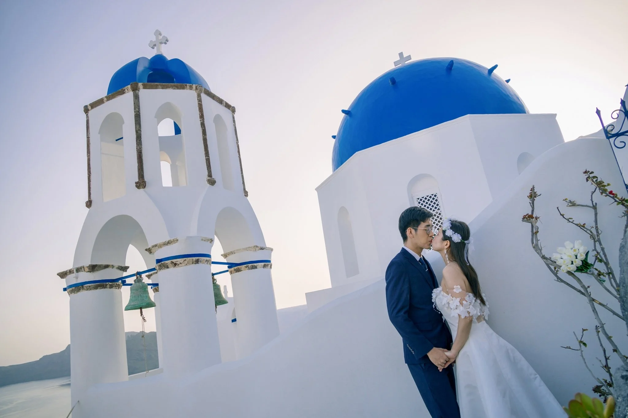 Santorini 2-Hour Wedding Photo Shoot