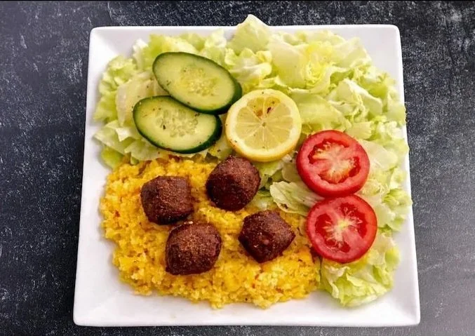 || #11 FALAFEL PLATE || Fried Chickpea Falafel + Side of Salad W/ House Greek Dressing + Side of Rice + Comes With Tzatziki Sauce 
