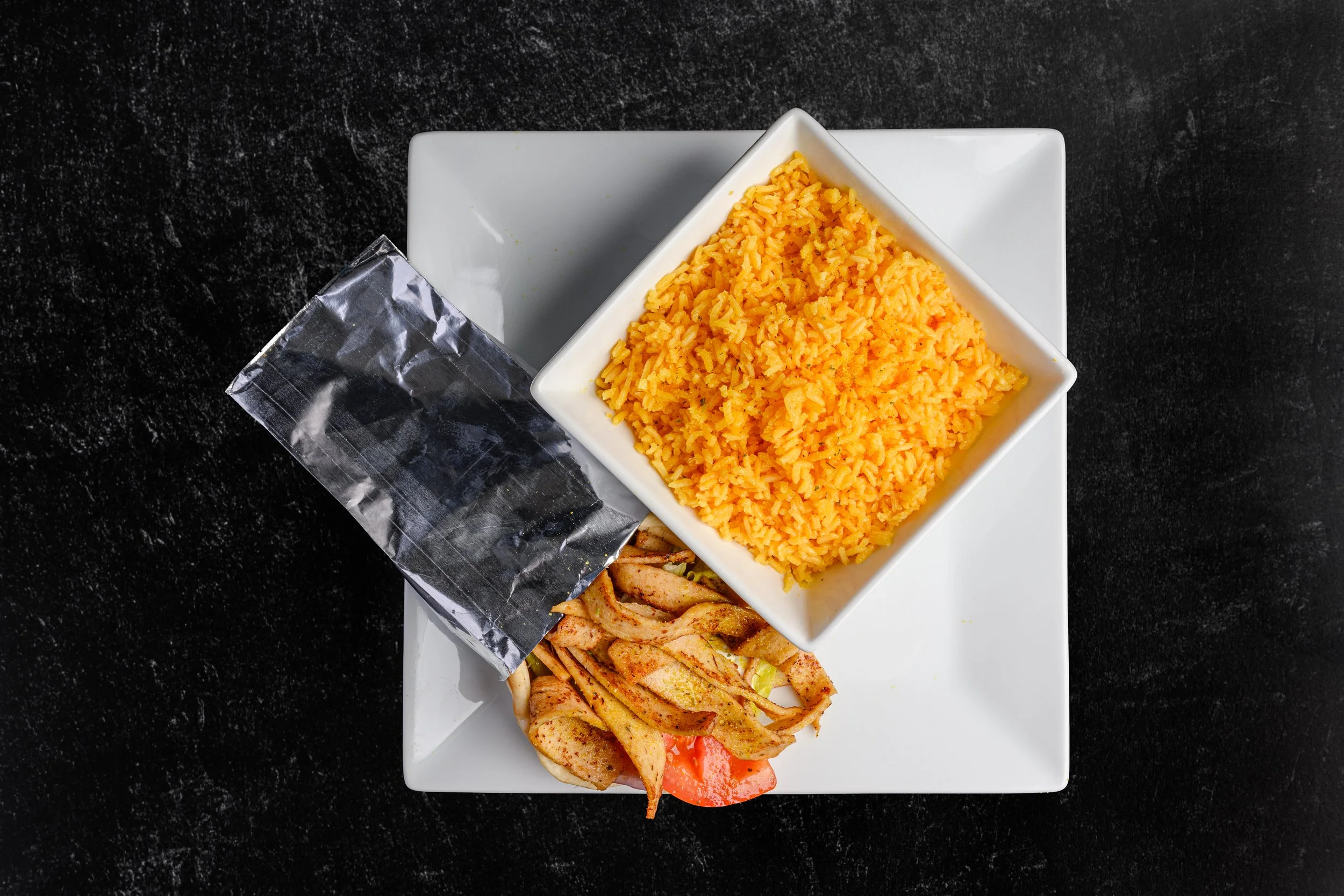 || #2 COMBO MEAL OPTION ||

Chicken Gyro Sandwich + Lemon Rice + Drink