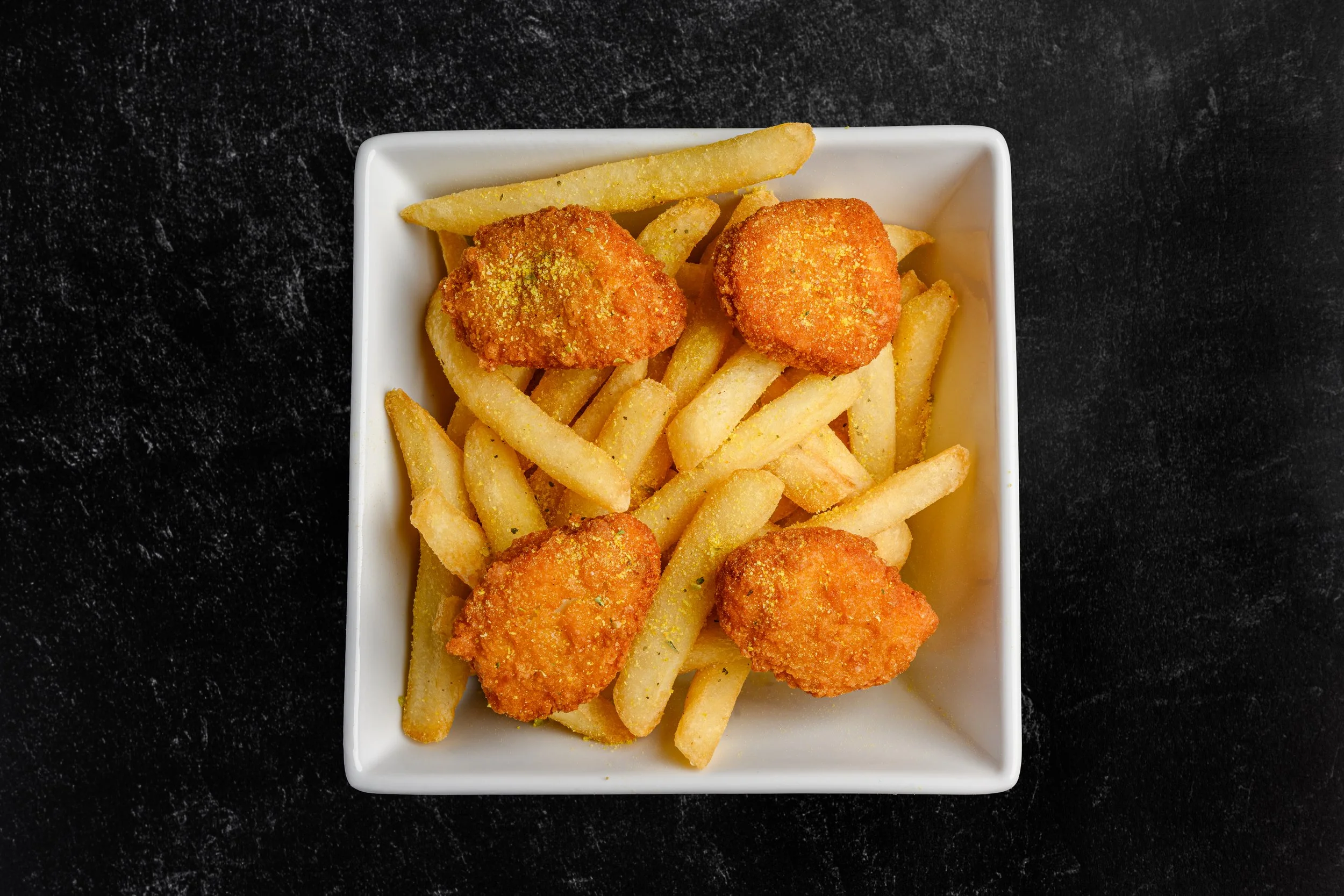 || KIDS #1 COMBO MEAL OPTION ||

Four Chicken Nuggets + Small Fry + 12 oz Drink 