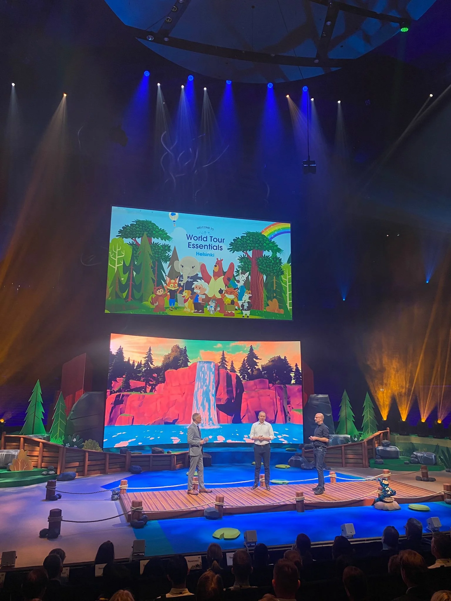 Enhancing Employee Experience and Transforming Customer Work with AI: Highlights from Salesforce World Tour Essentials Helsinki