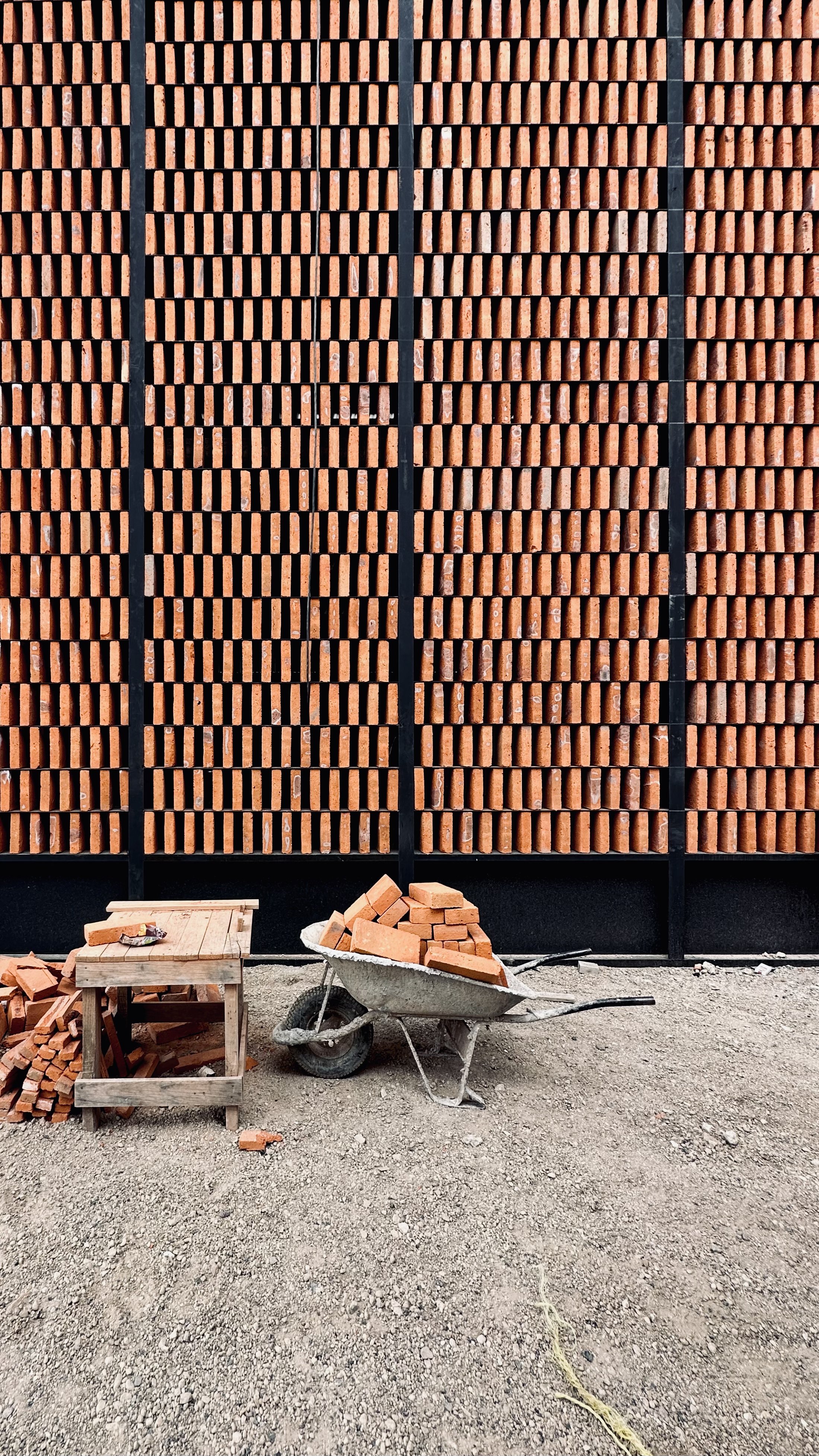 Guadalajara Factory Investment Civil Work Industry Steel Structure Brick Modern Offices