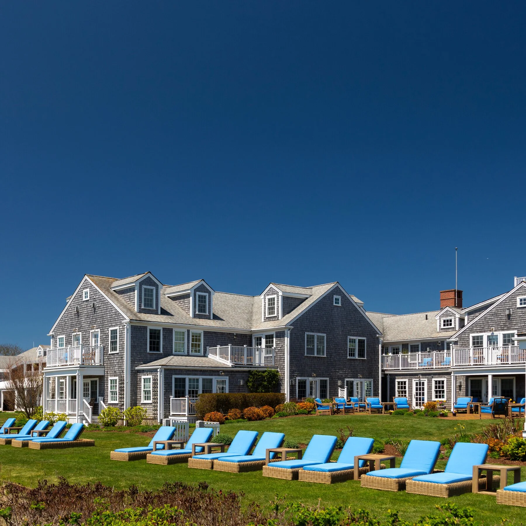 00-nantucket-white-elephant-02-lqpk-mediumSquareAt3X.jpg