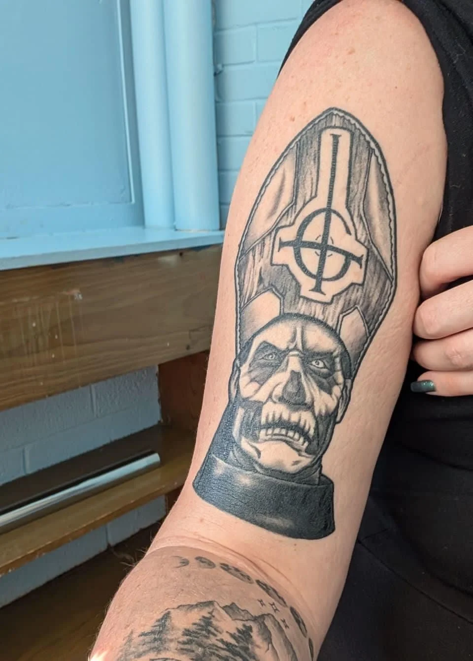 Healed tattoo from Peace Love Ink &amp; Oddities Tattoo Convention show.!!! I have availability today and this weekend.!!! #lexingtonky #blackandgreytattoo #healedtattoo #ghost #bandtattoo