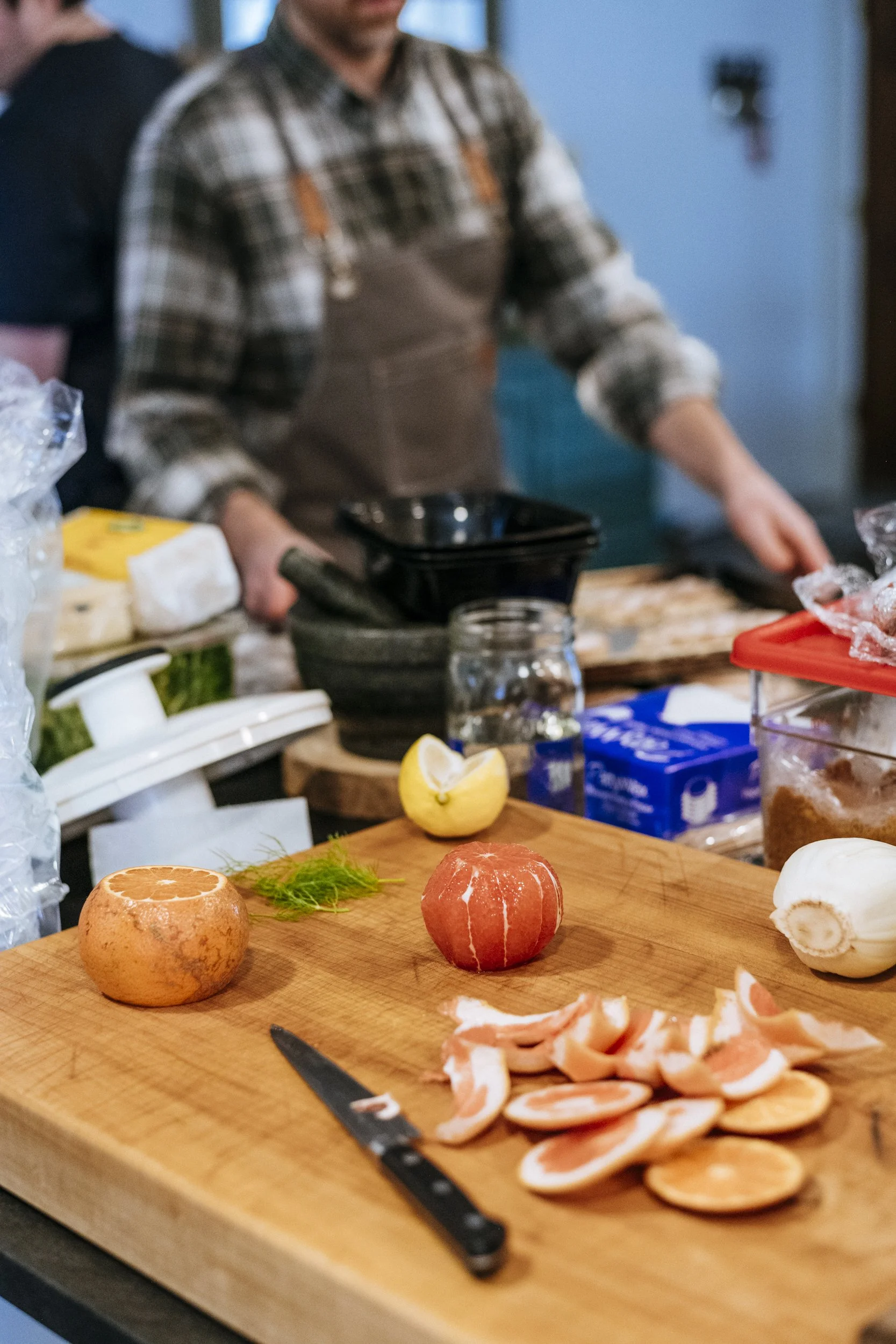 fresh produce on cutting board for sandwich making
