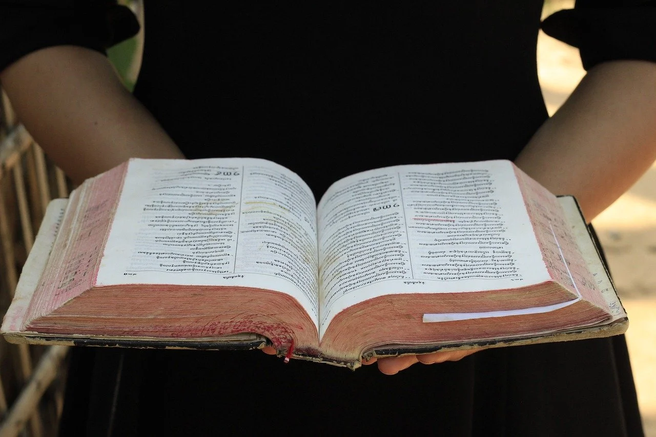 bible-4914830_1280.jpg