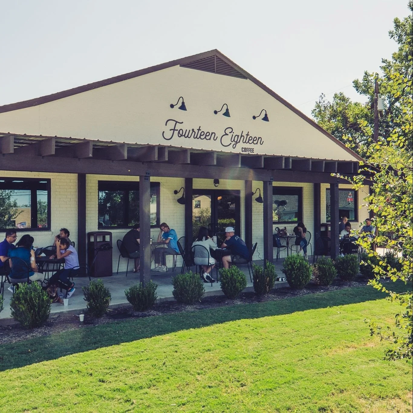 It's the perfect week for soaking up some fall sunshine at your nearest 1418 patio :)