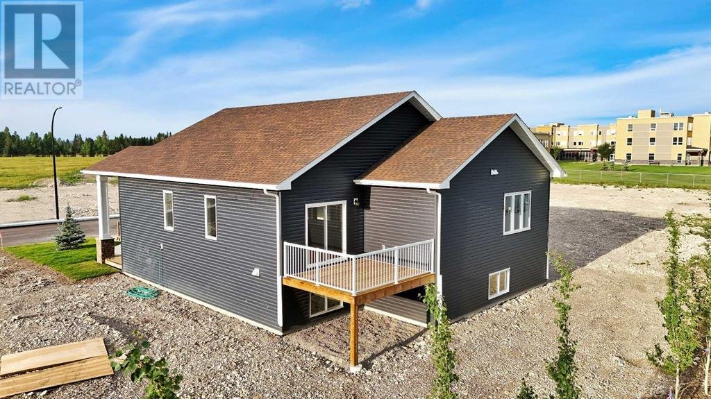 714 rear elevation.jpg