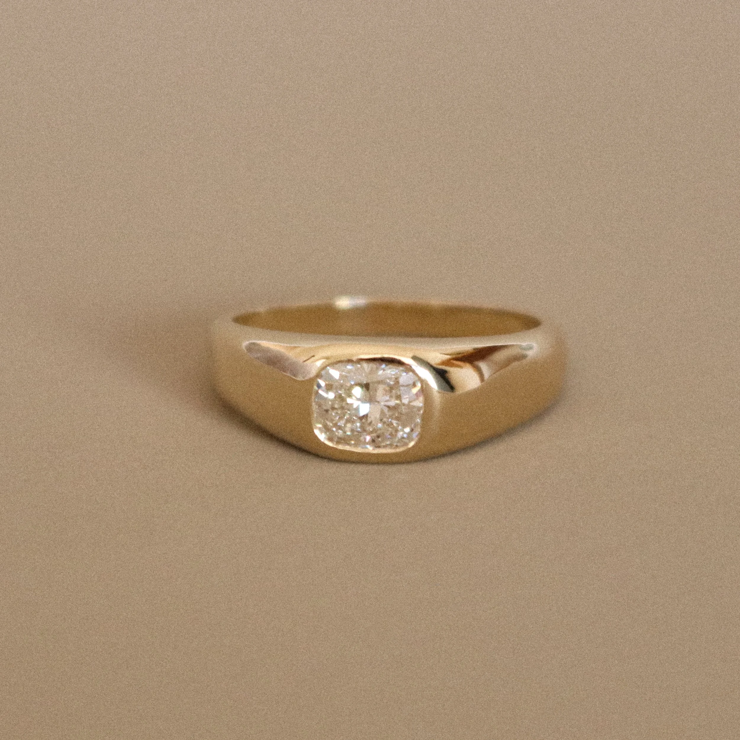 Lumina Signet