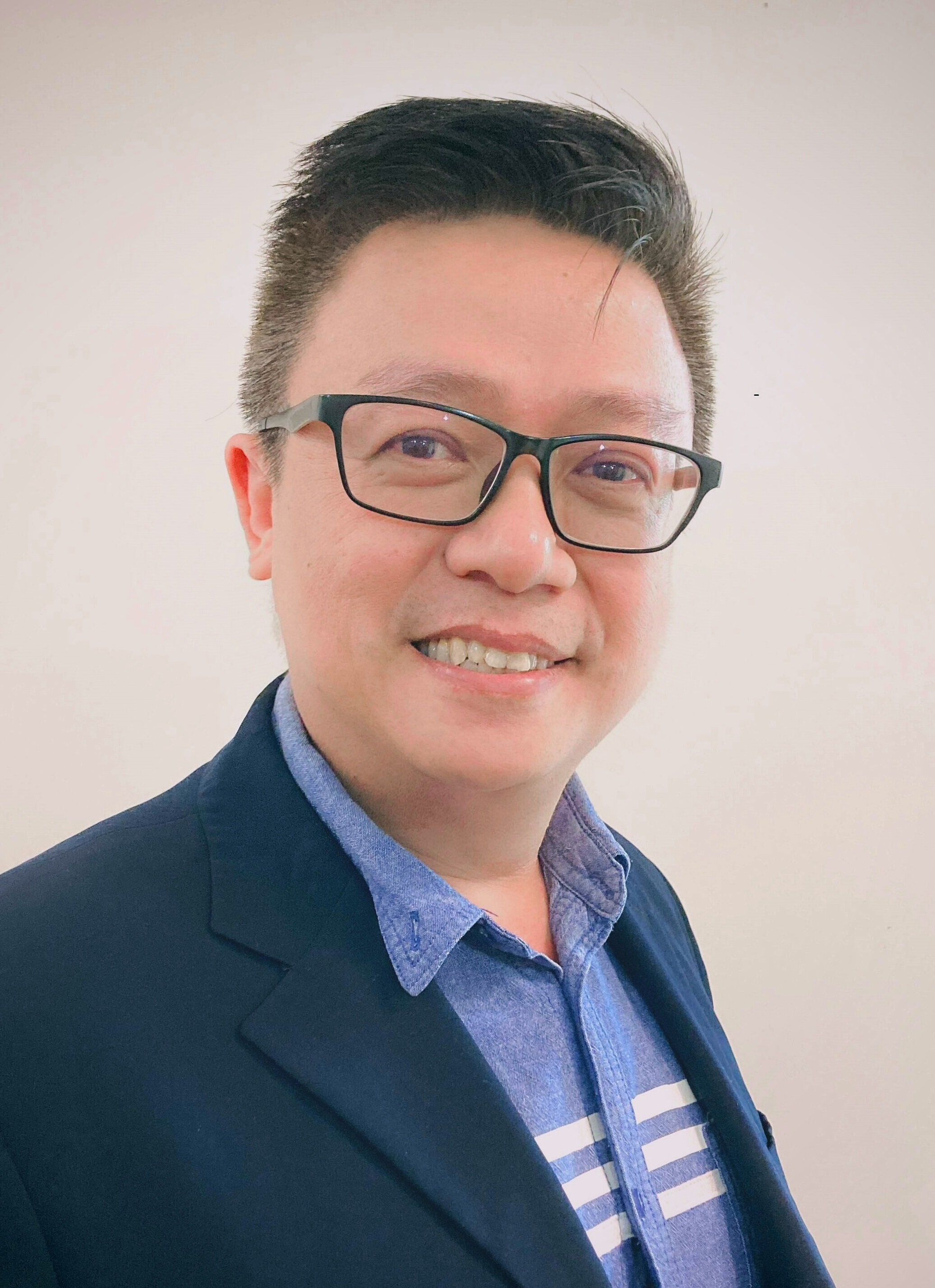 Lee Chee Siang Headshot.jpg