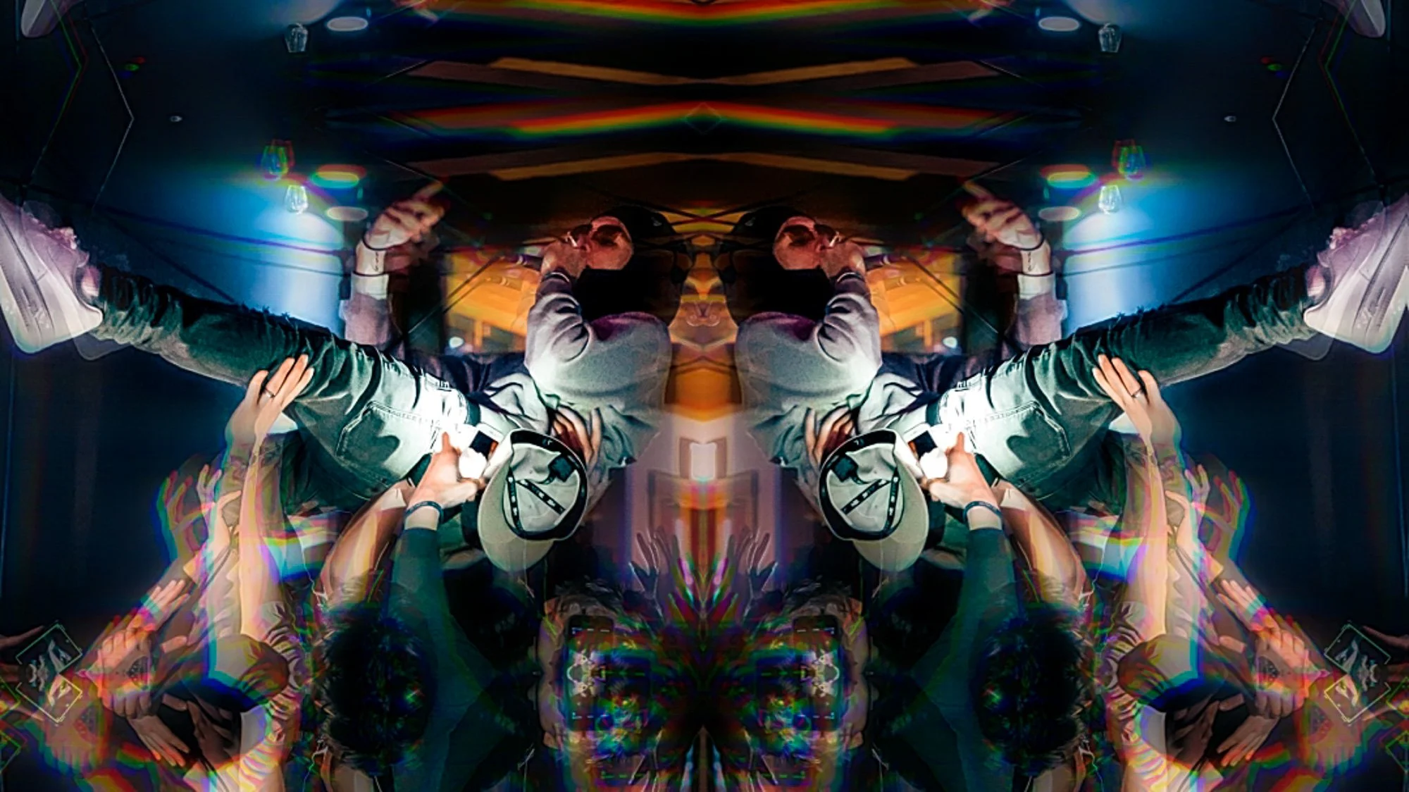 GD3 Crowd Mirror Surf final.jpg