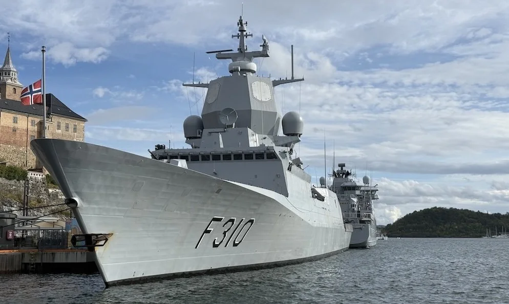 KNM Fridtjof Nansen fregatt til kai ved Akershus Festning septer 2026