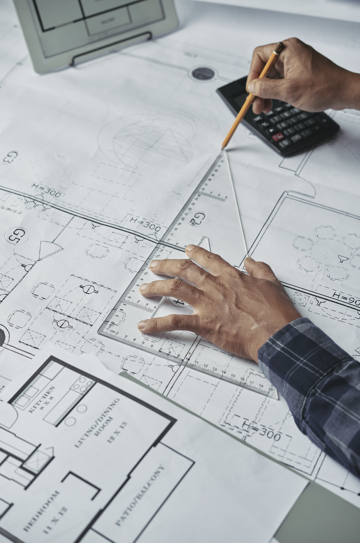AutoCAD vs. Other Design Software: Which Tool Is Right for Interior Designers?