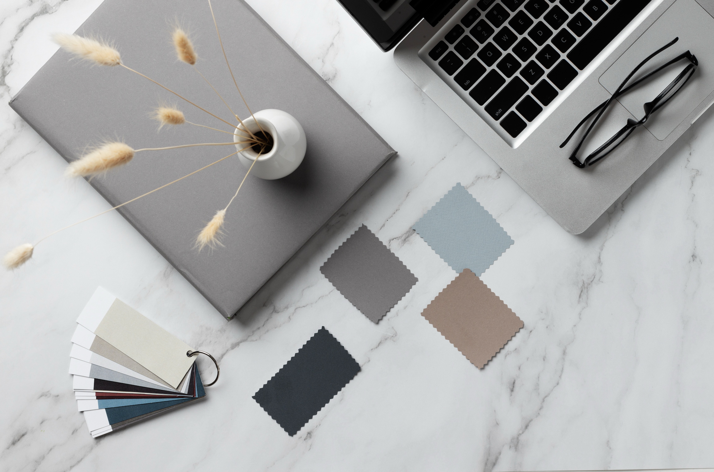 From Side Hustle to Full-Time: How to Make the Leap as an Interior Designer