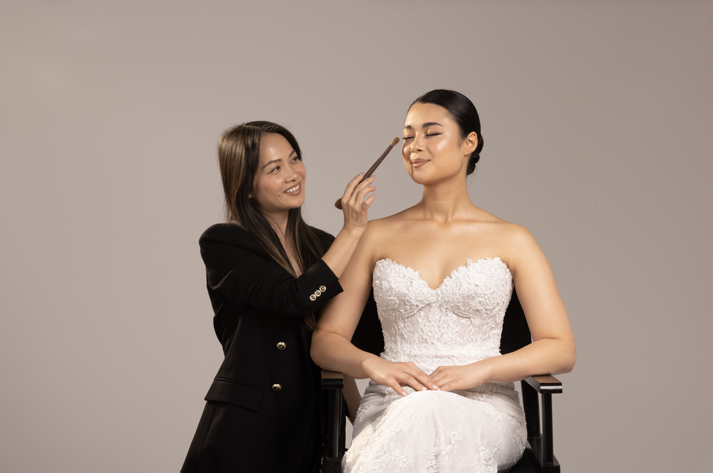 Hong Le Makeup Artist | The Ultimate Asian Makeup Course™