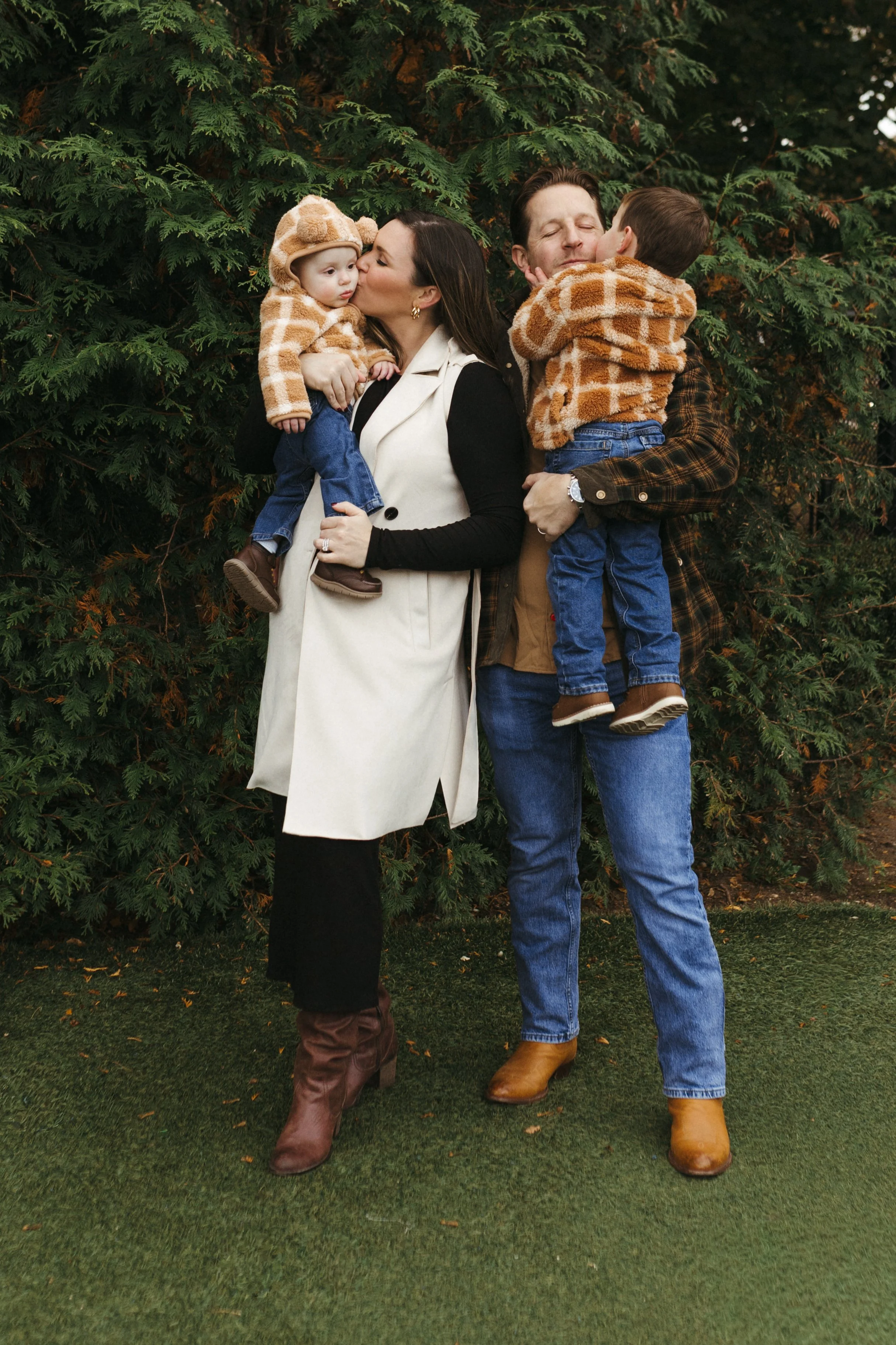 Port Jefferson Village Long Island Documentary Family Session 13.jpg