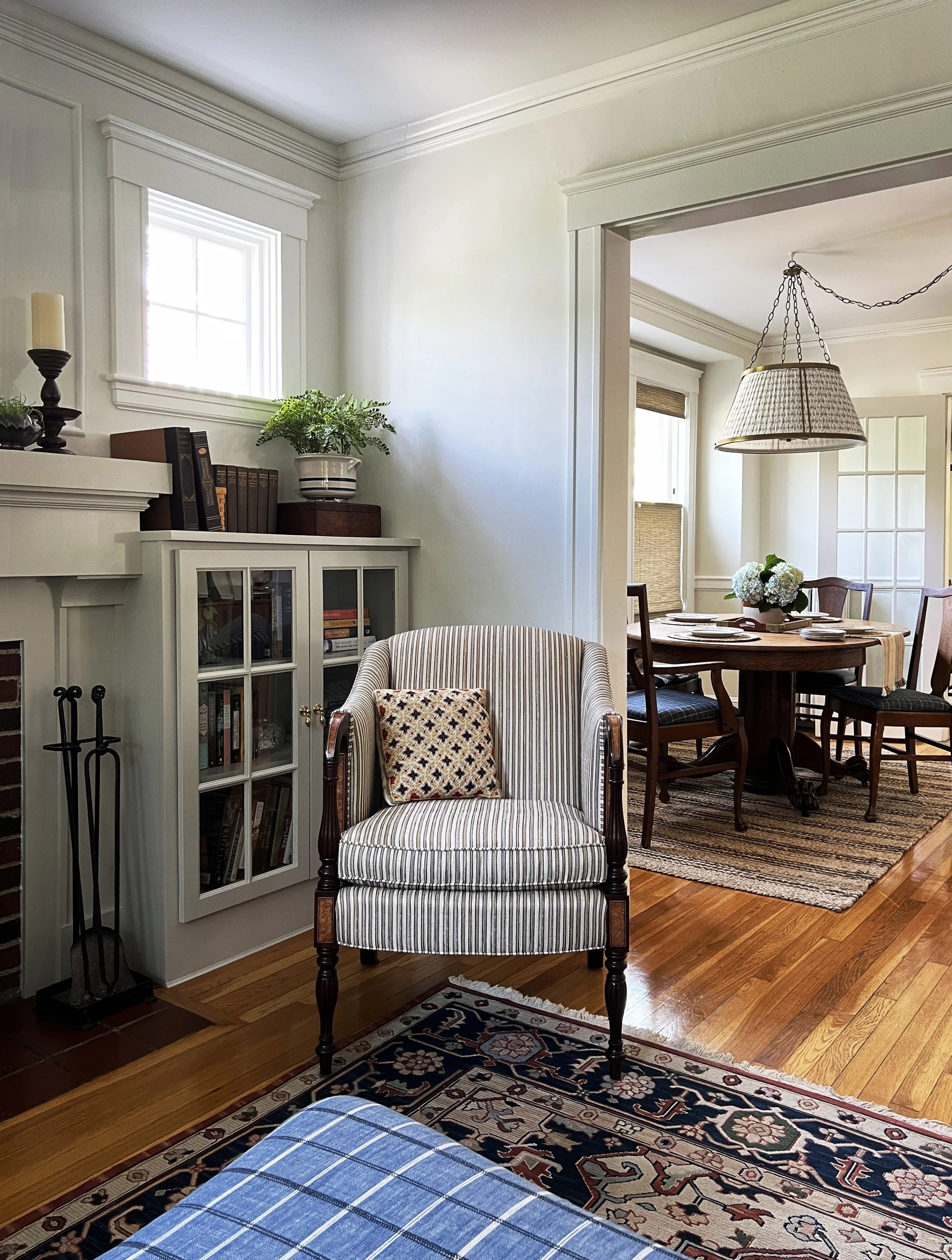 a traditional living room in Lexington, MA