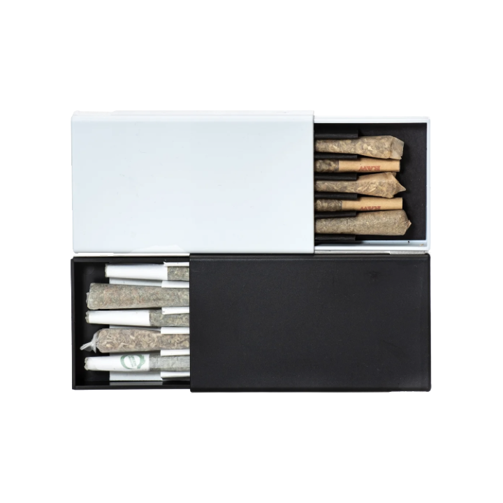 SS_MB4_open_product-BW.png