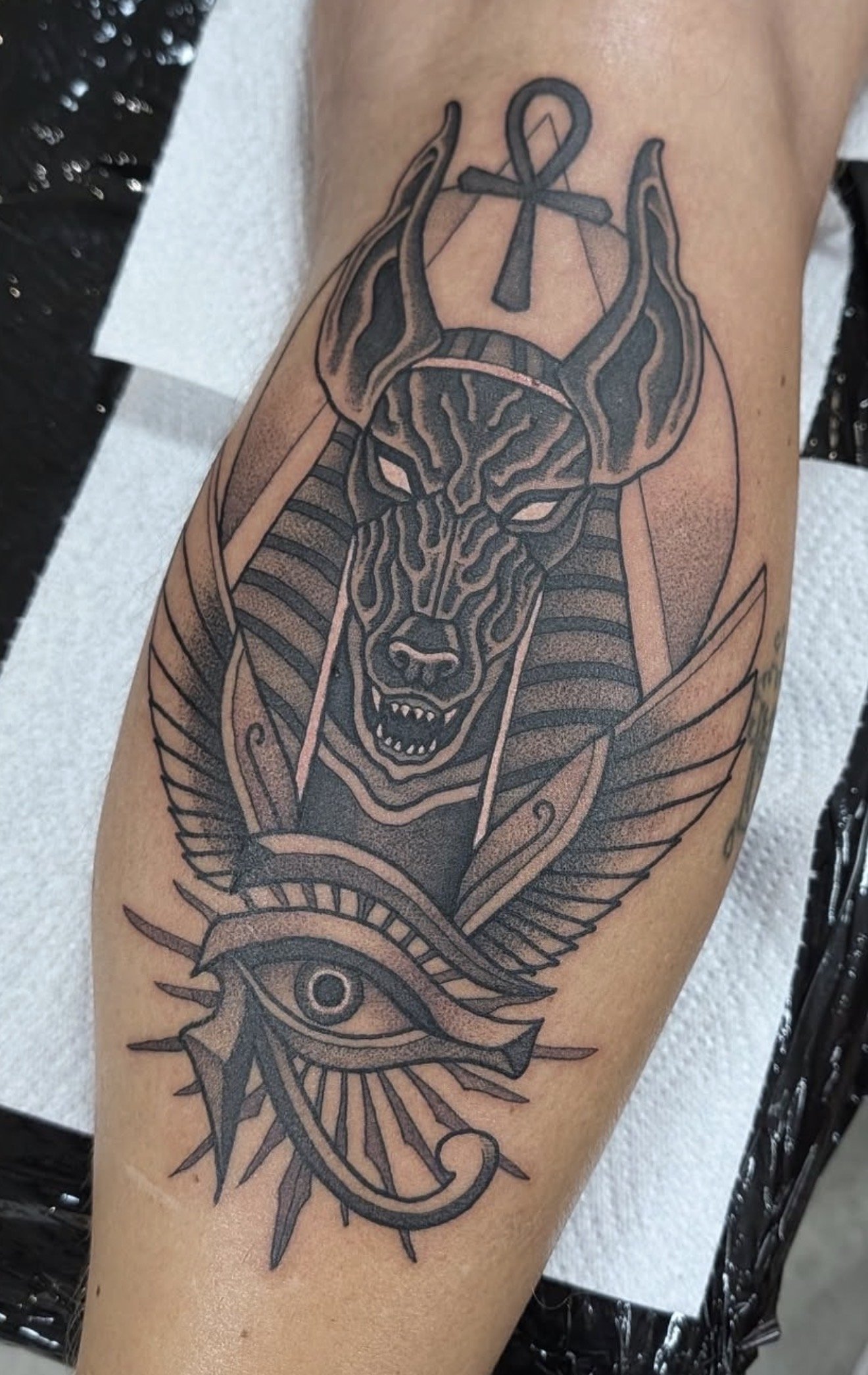 Fineline blackwork tattoo done by Bob Hodge, specialist in all styles of tattooing @bobhodgetattoo