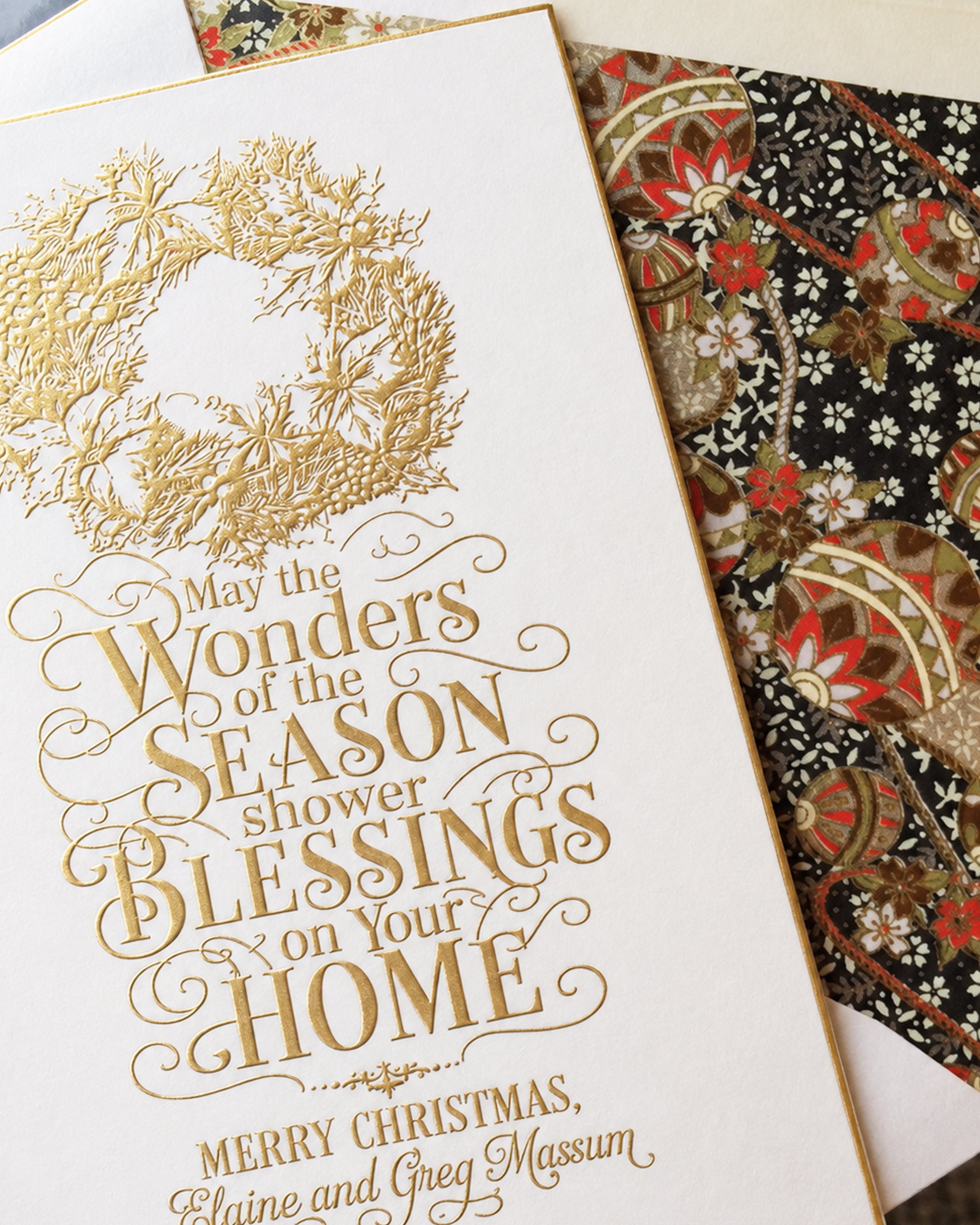 wreath-gold-traditional_beveled-edge_christmas-card_engraved—2.jpg