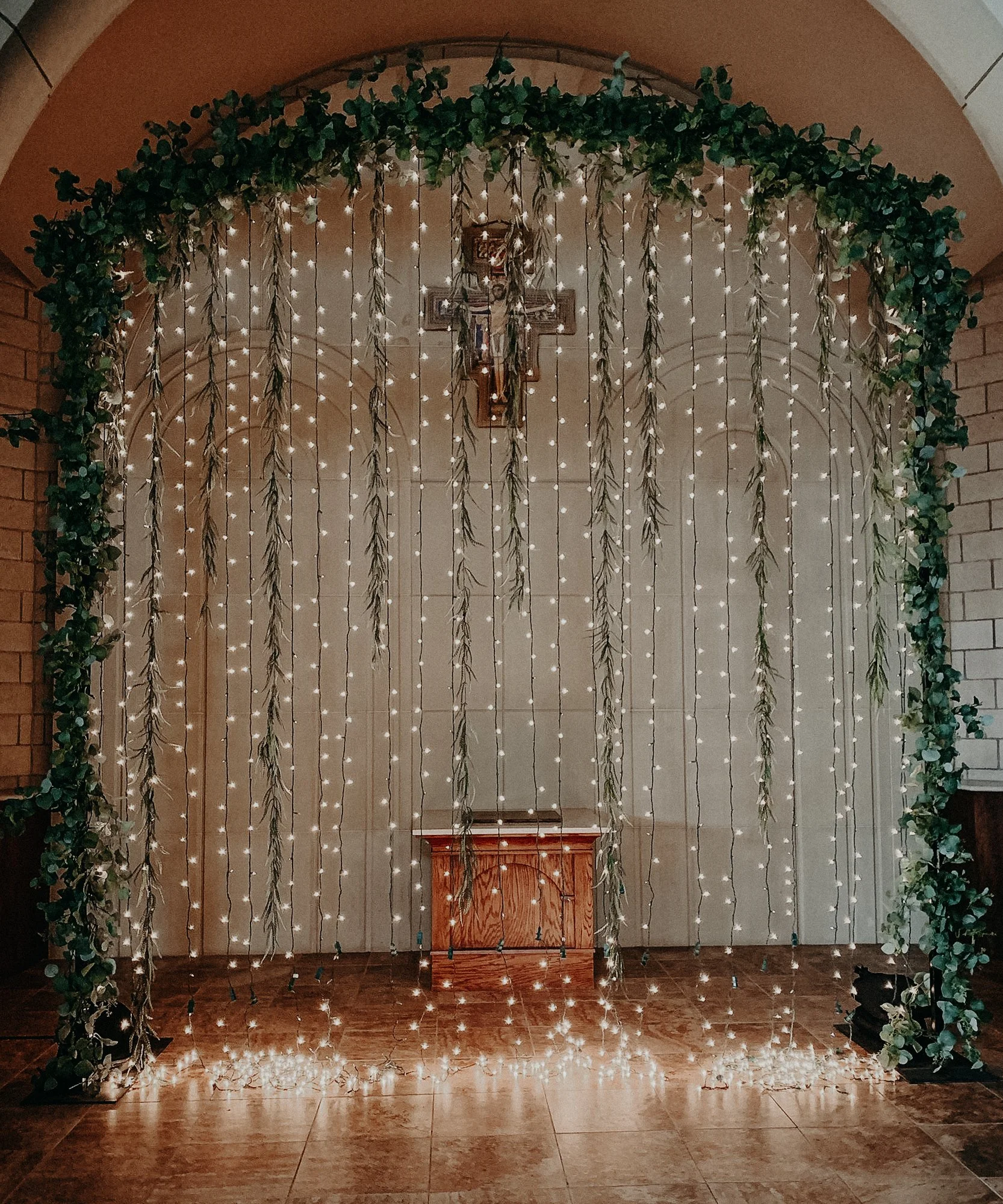 Ivy Arch + Mini Lights-.jpg