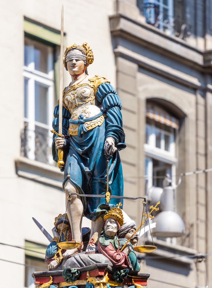 Justitia auf dem Brunnen (Symbol für Gerechtigkeit)