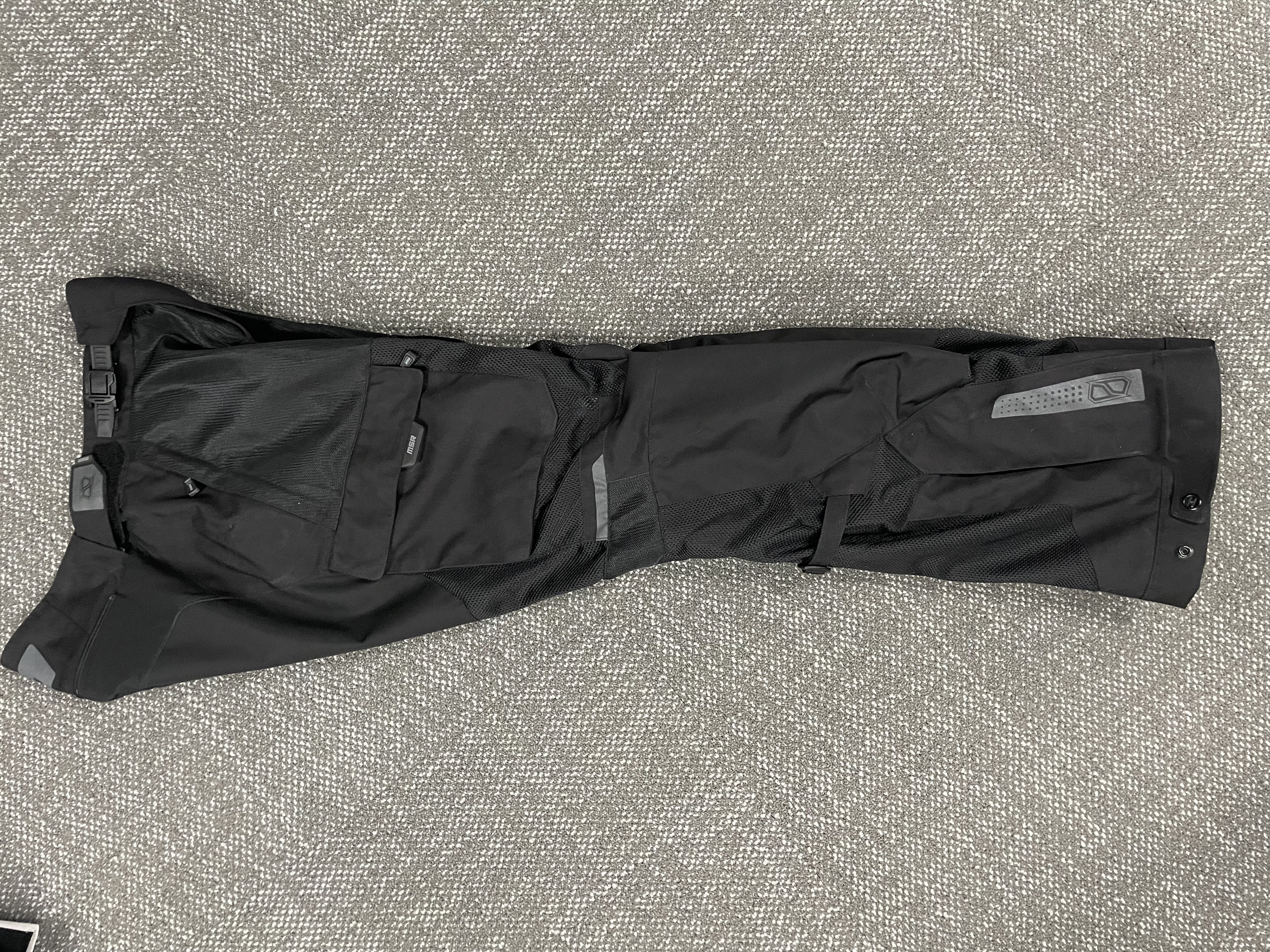 Communicating articulation using reference garment