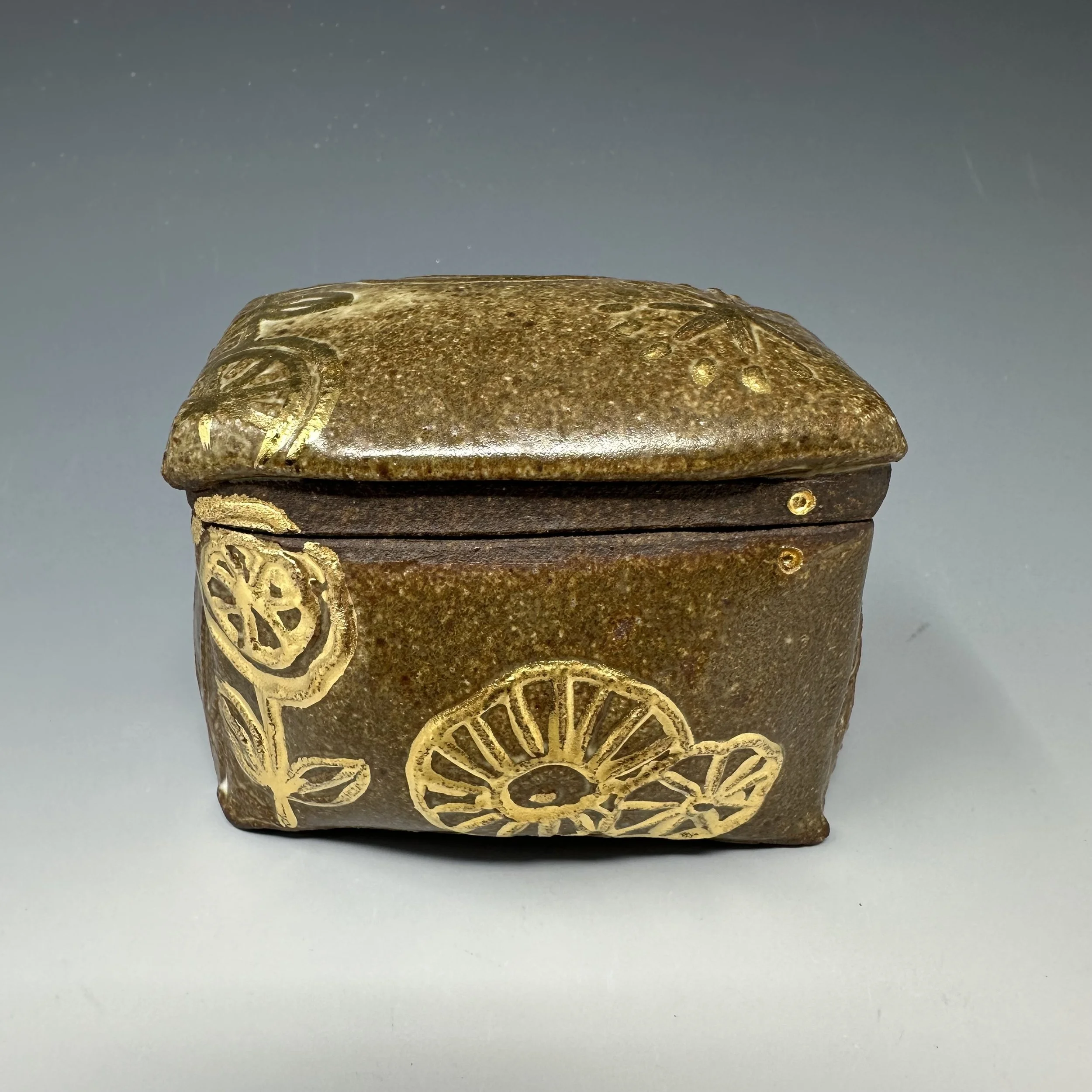 Little Box with Gold Leaf 1.jpeg