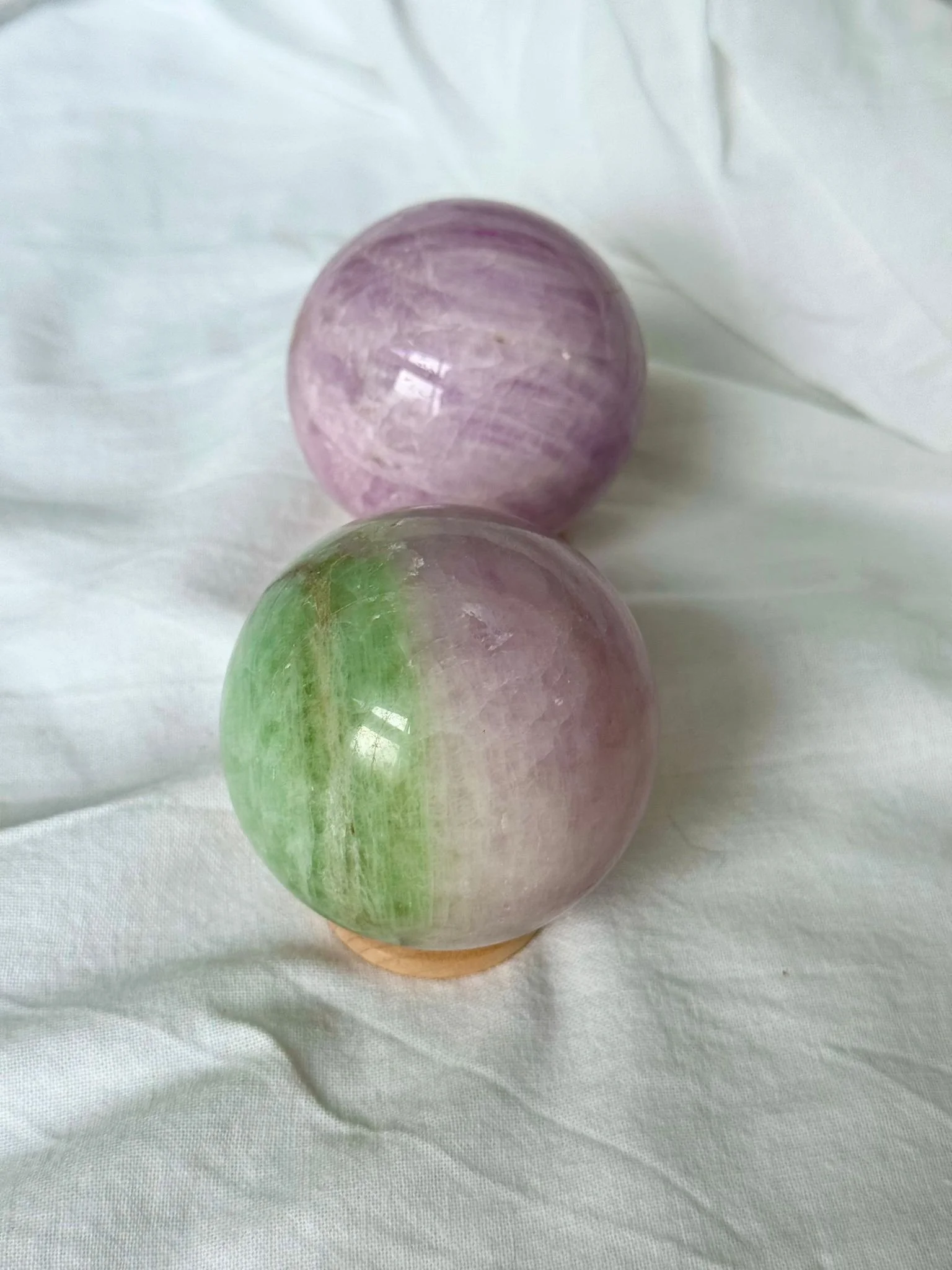 ESFERA DE KUNZITE C/ KUNZITE VERDE